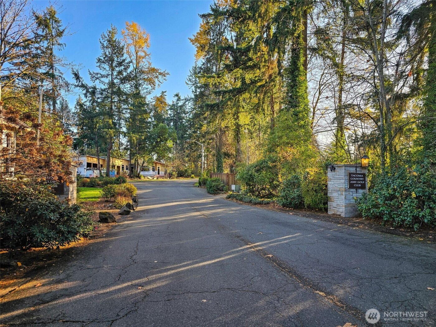 1 Forest Glen Lane SW, Lakewood, WA 98498-5306