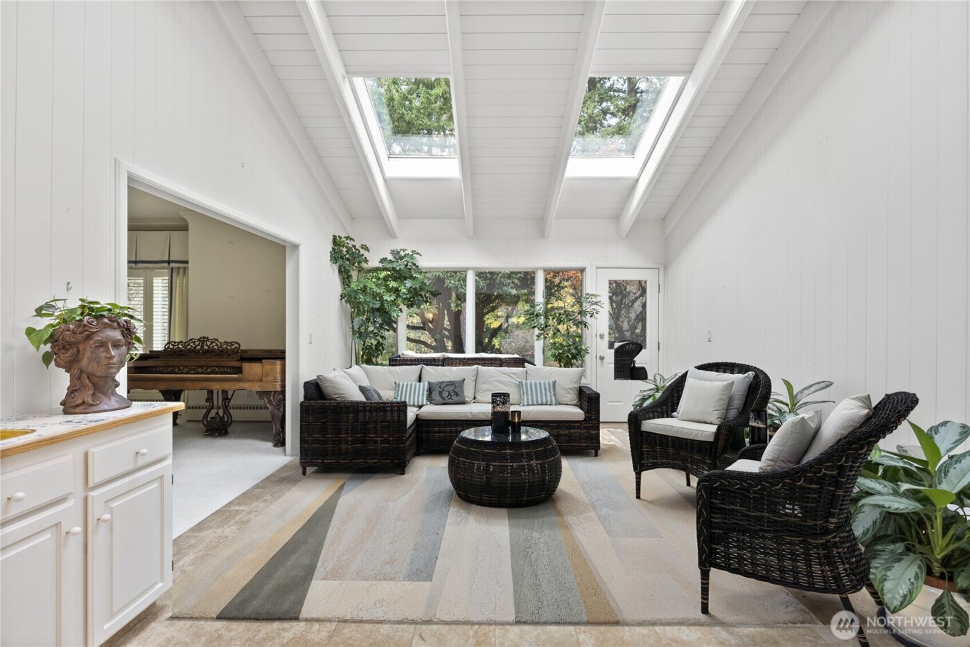 1 Forest Glen Lane SW, Lakewood, WA 98498-5306