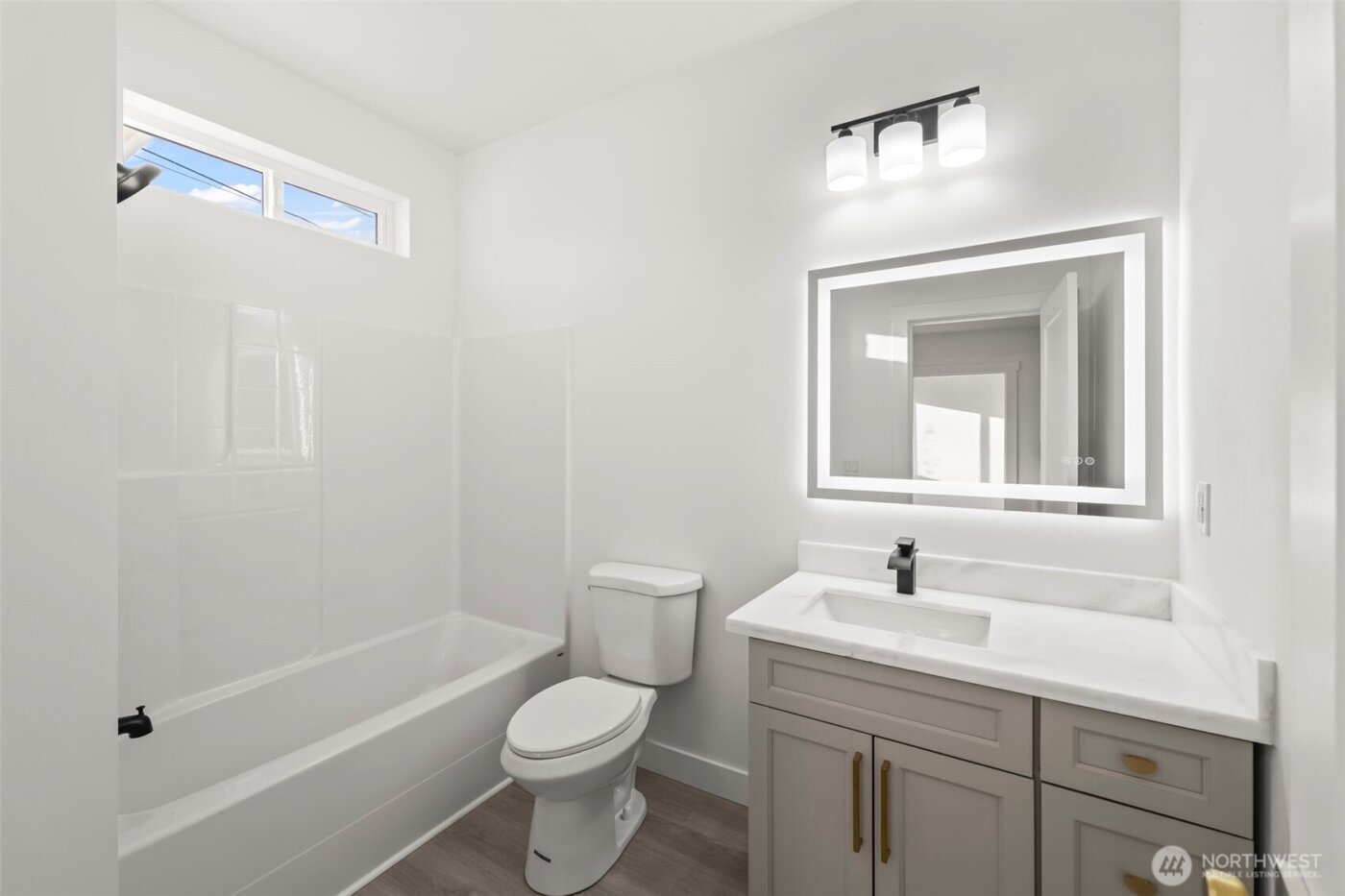 3102 44th Avenue NE, Tacoma, WA 98422