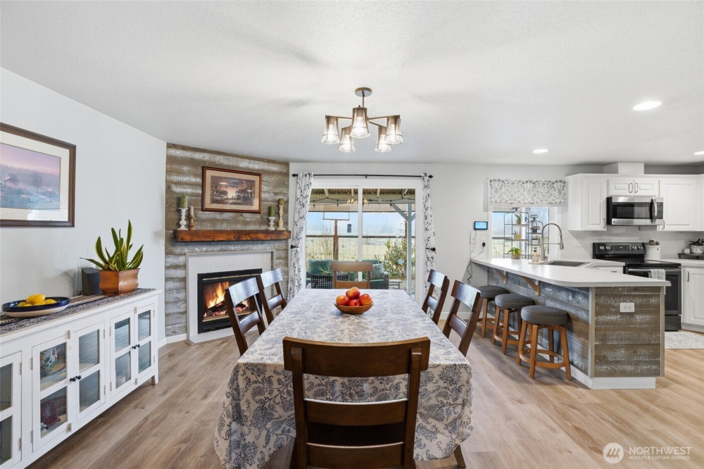 242 Adams Drive , Kelso, WA 98626