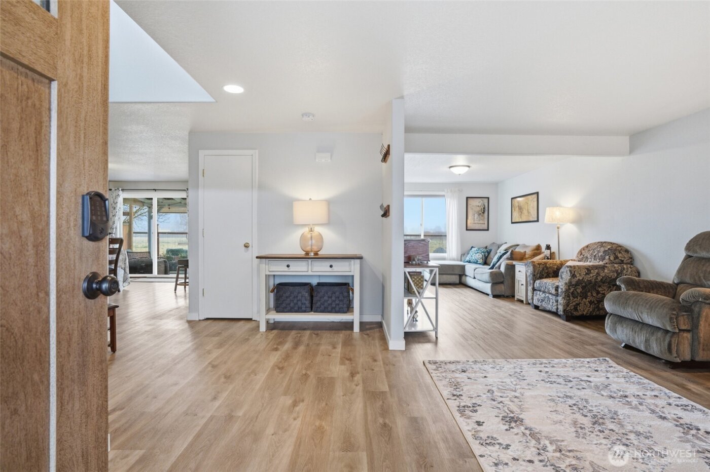 242 Adams Drive , Kelso, WA 98626