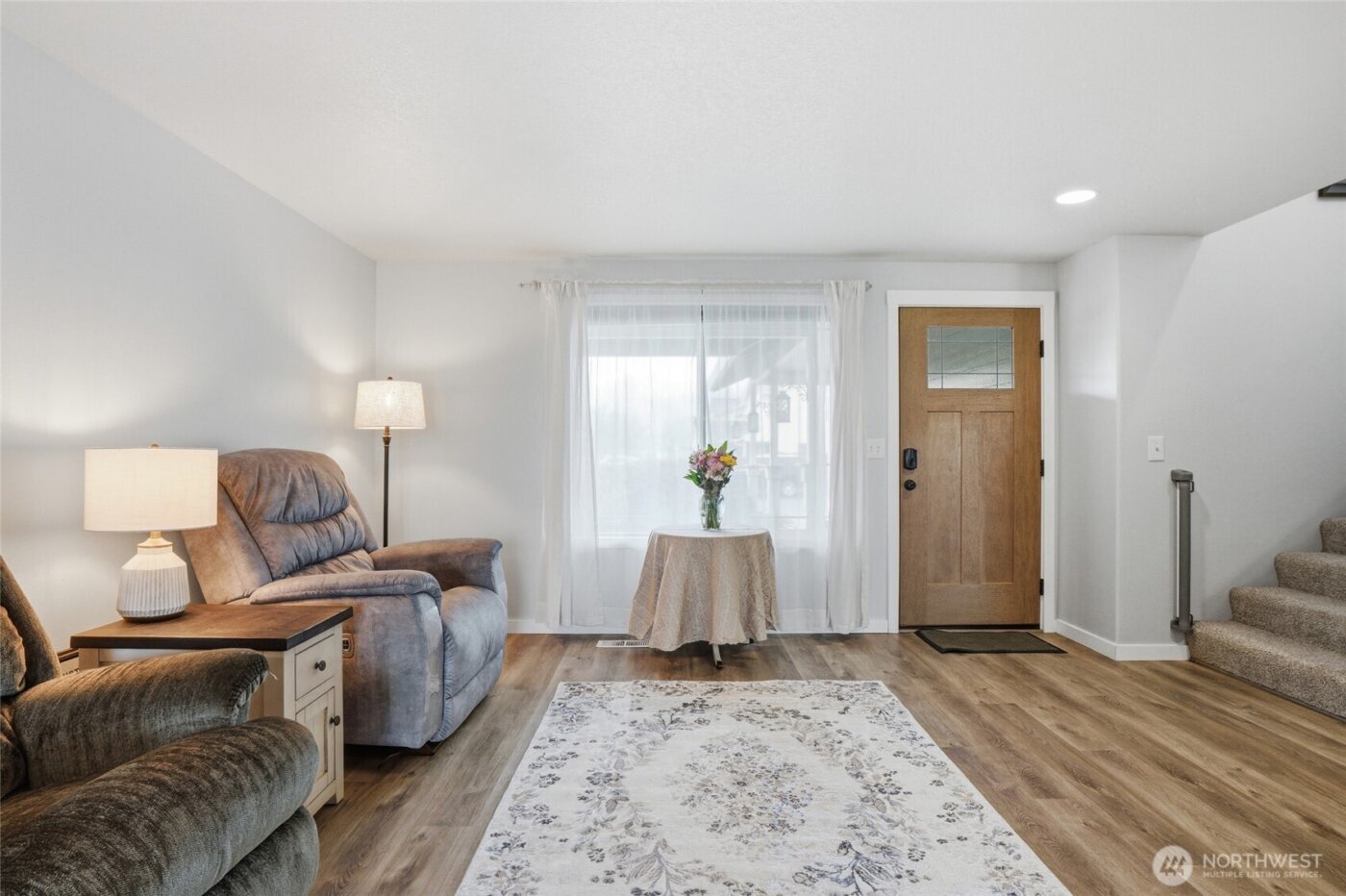 242 Adams Drive , Kelso, WA 98626