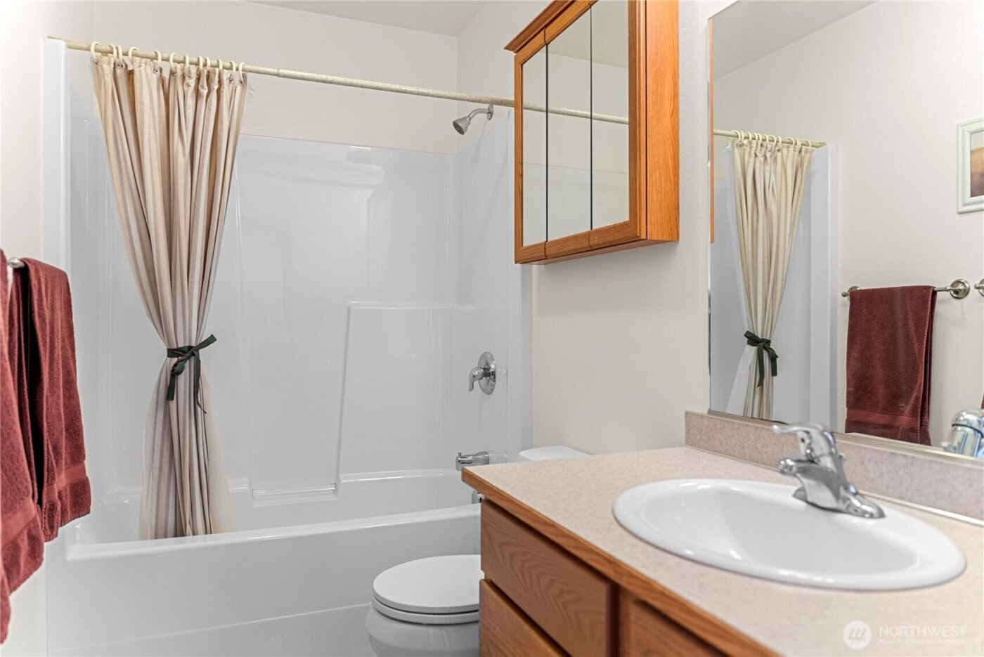 605 Pinyon Place , Omak, WA 98841