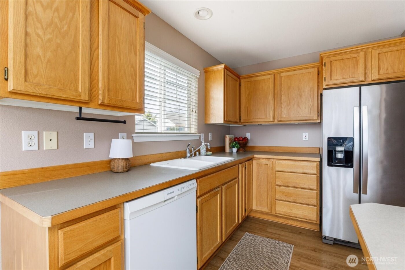 1859 SW Sunnyside Avenue , Oak Harbor, WA 98277