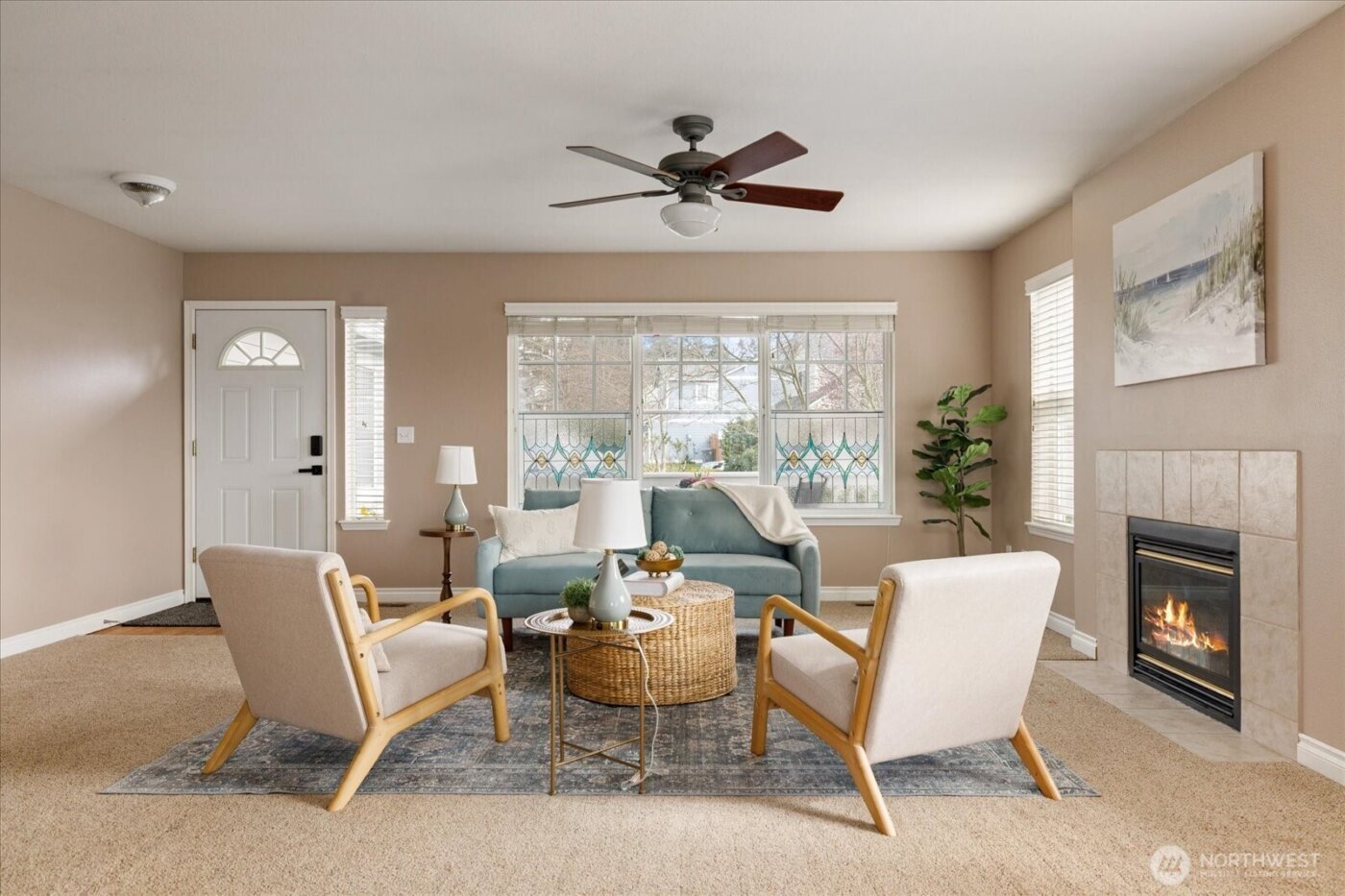 1859 SW Sunnyside Avenue , Oak Harbor, WA 98277