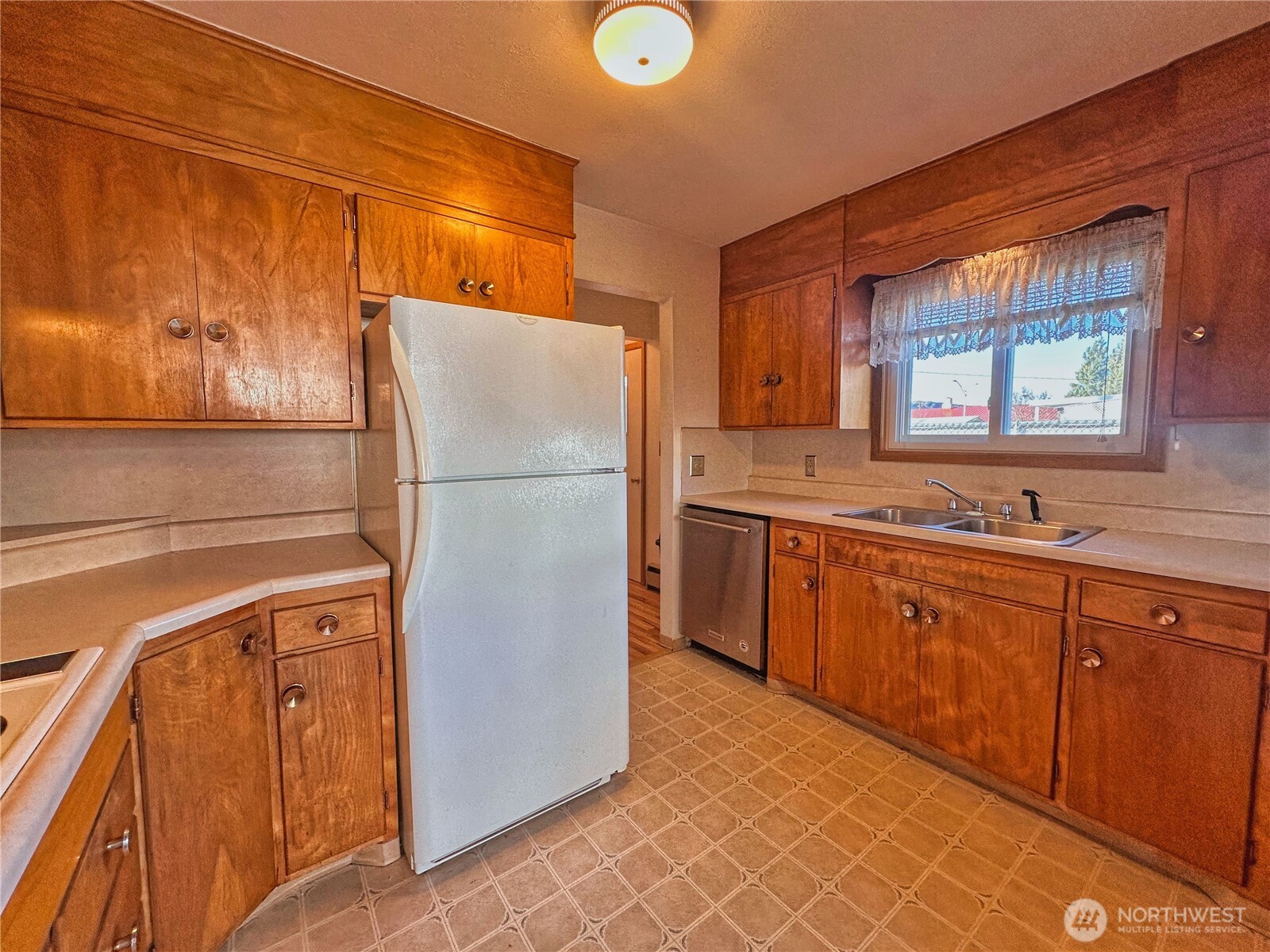 804 Central Drive , Coulee Dam, WA 99116