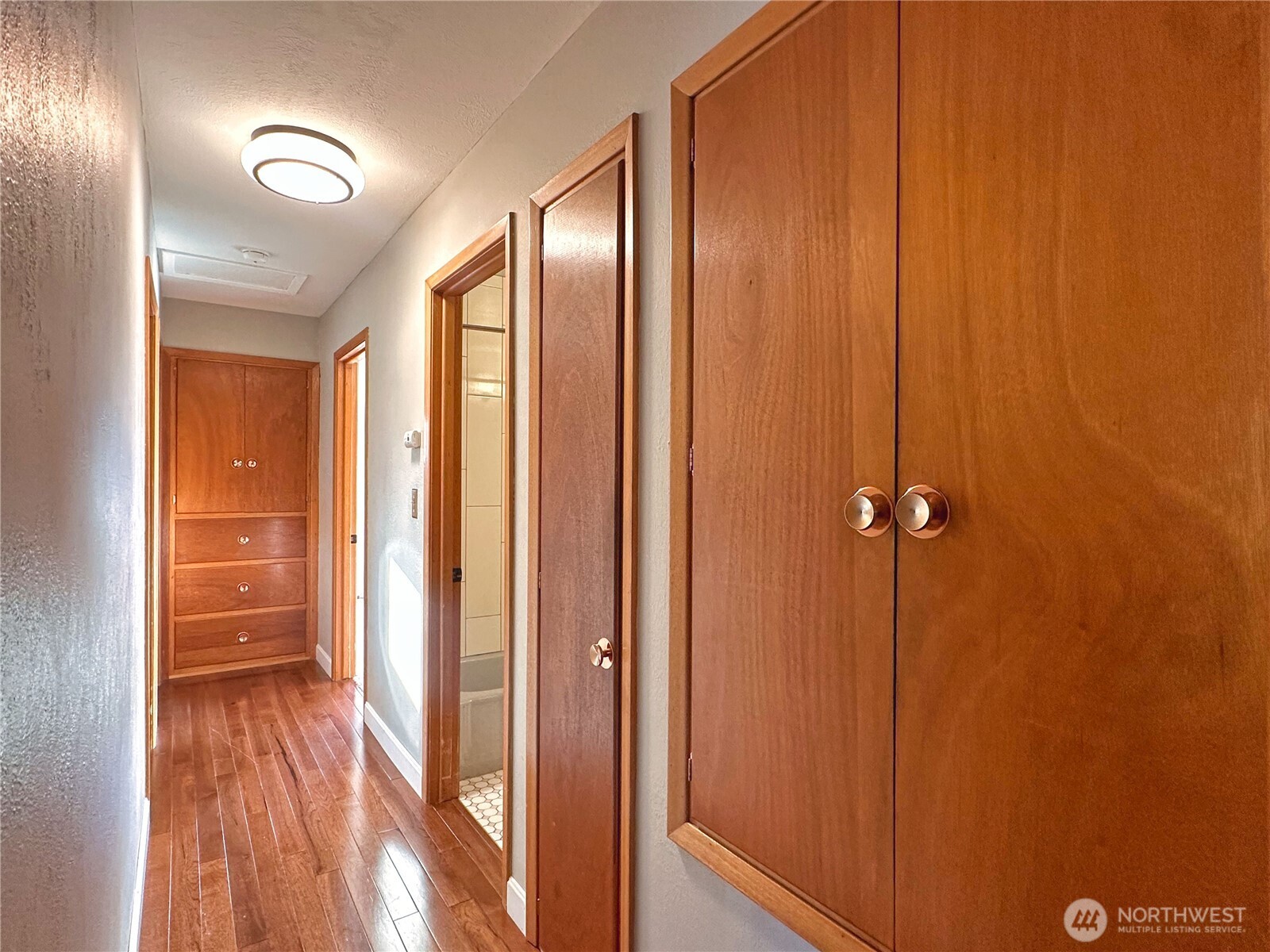 804 Central Drive , Coulee Dam, WA 99116