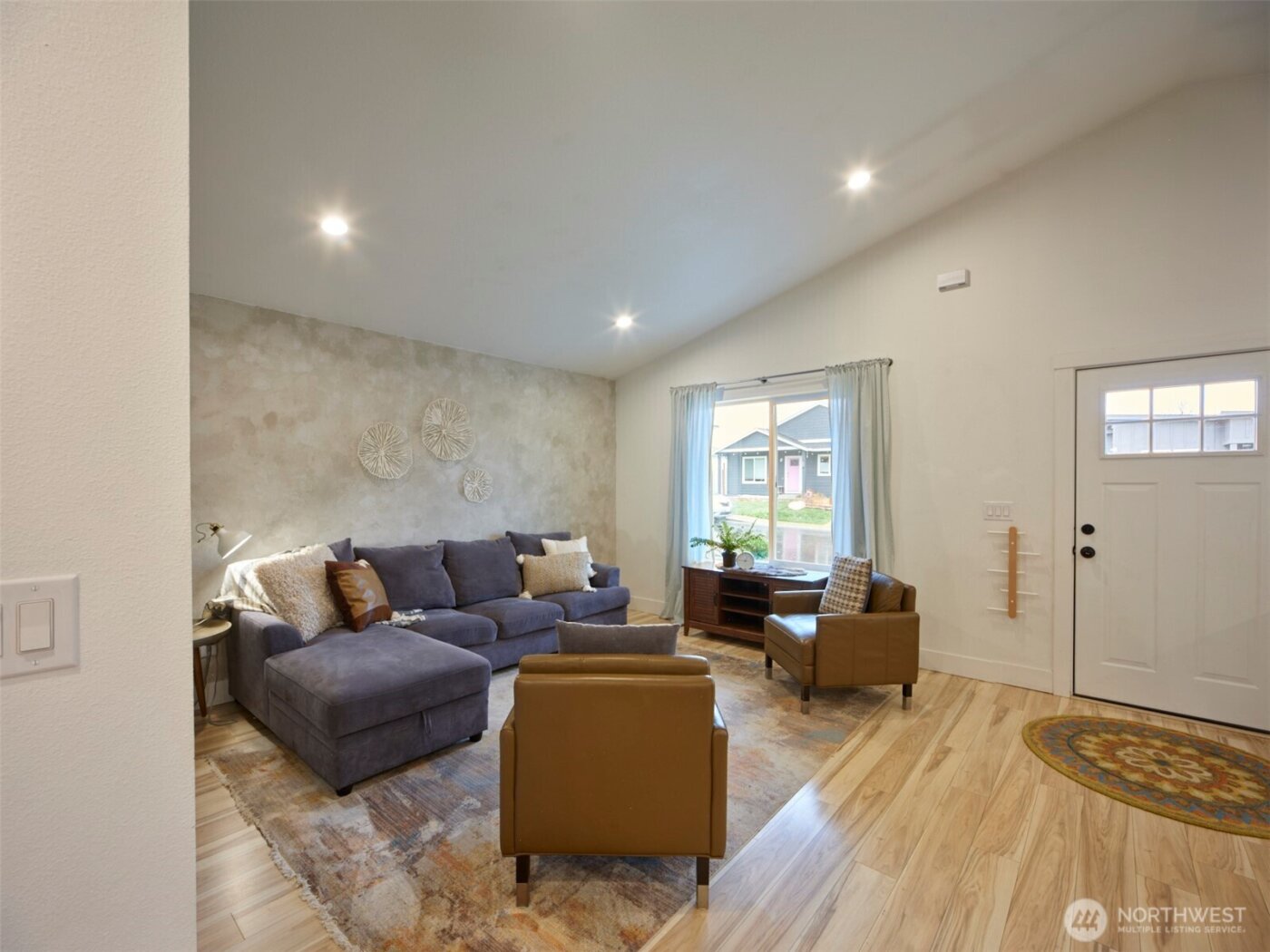 1015 Peach Road , Winlock, WA 98596