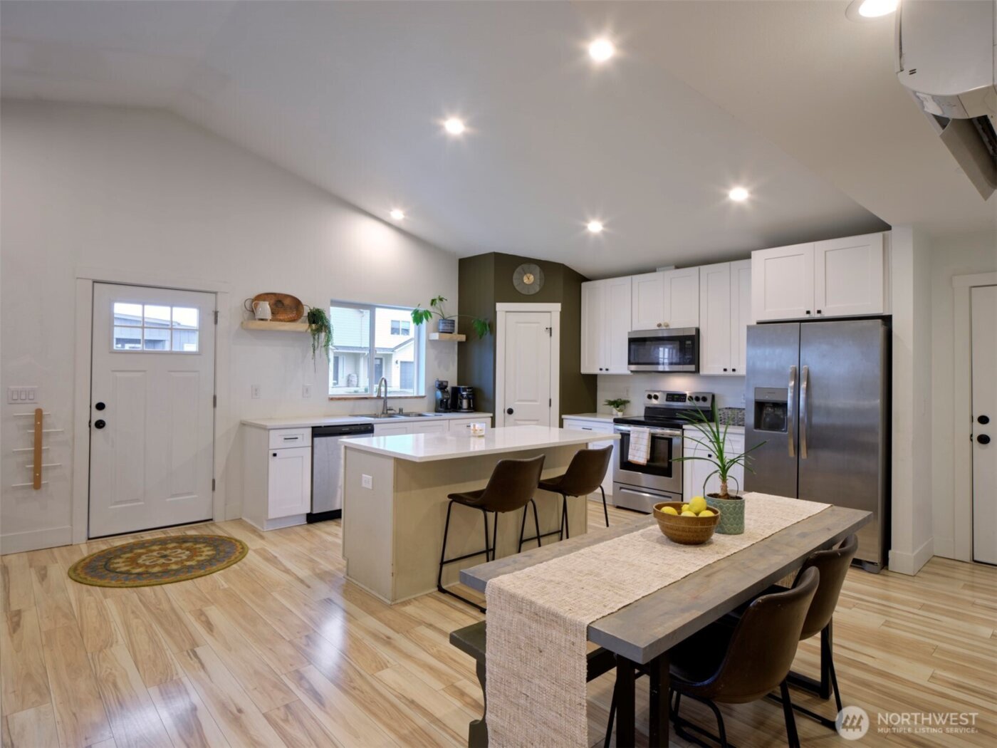 1015 Peach Road , Winlock, WA 98596