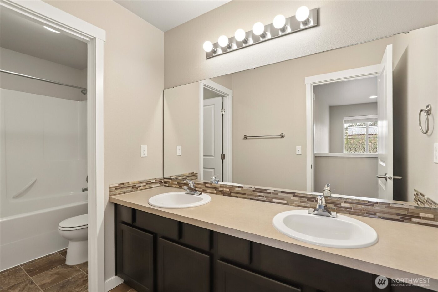 5241 52nd Way SE, Lacey, WA 98503