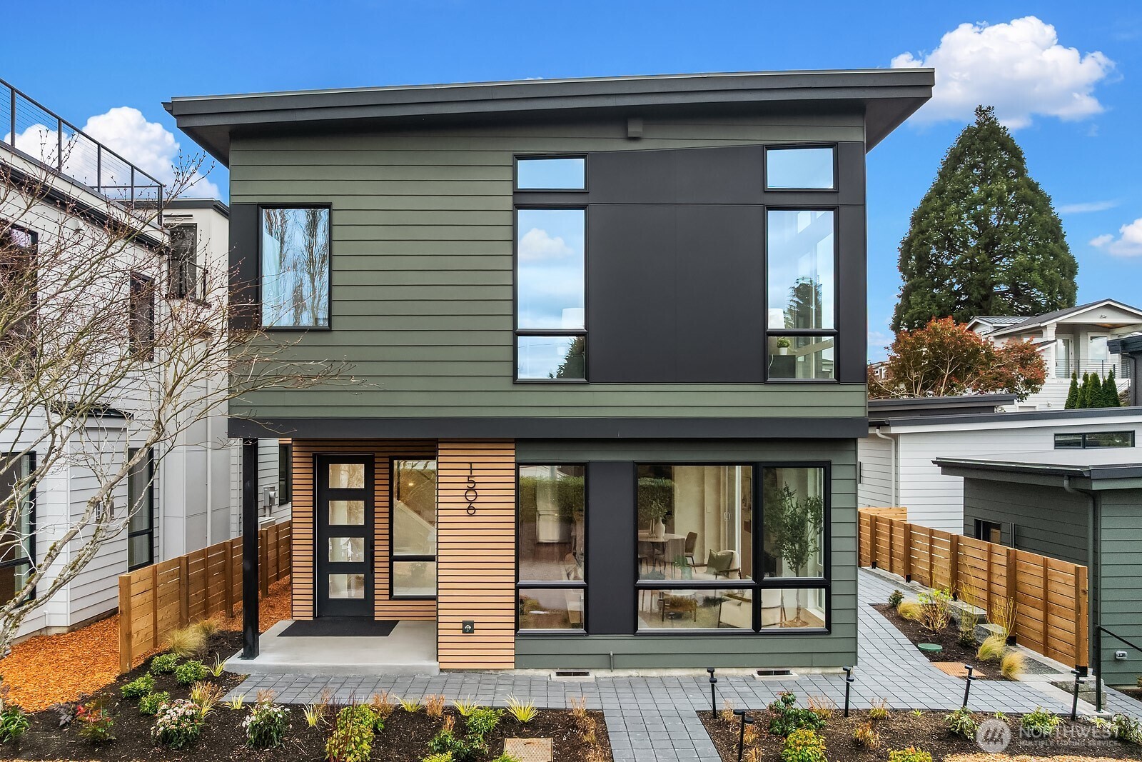 1506 6th Street W, Kirkland, WA 98033