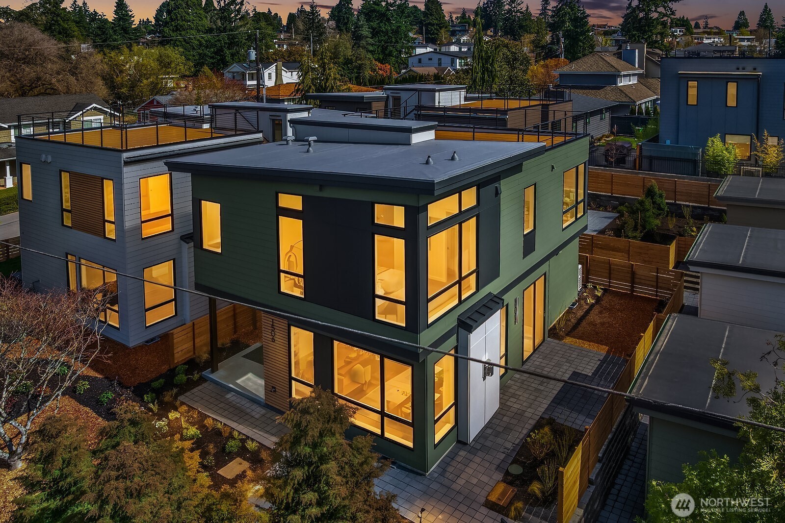 1506 6th Street W, Kirkland, WA 98033