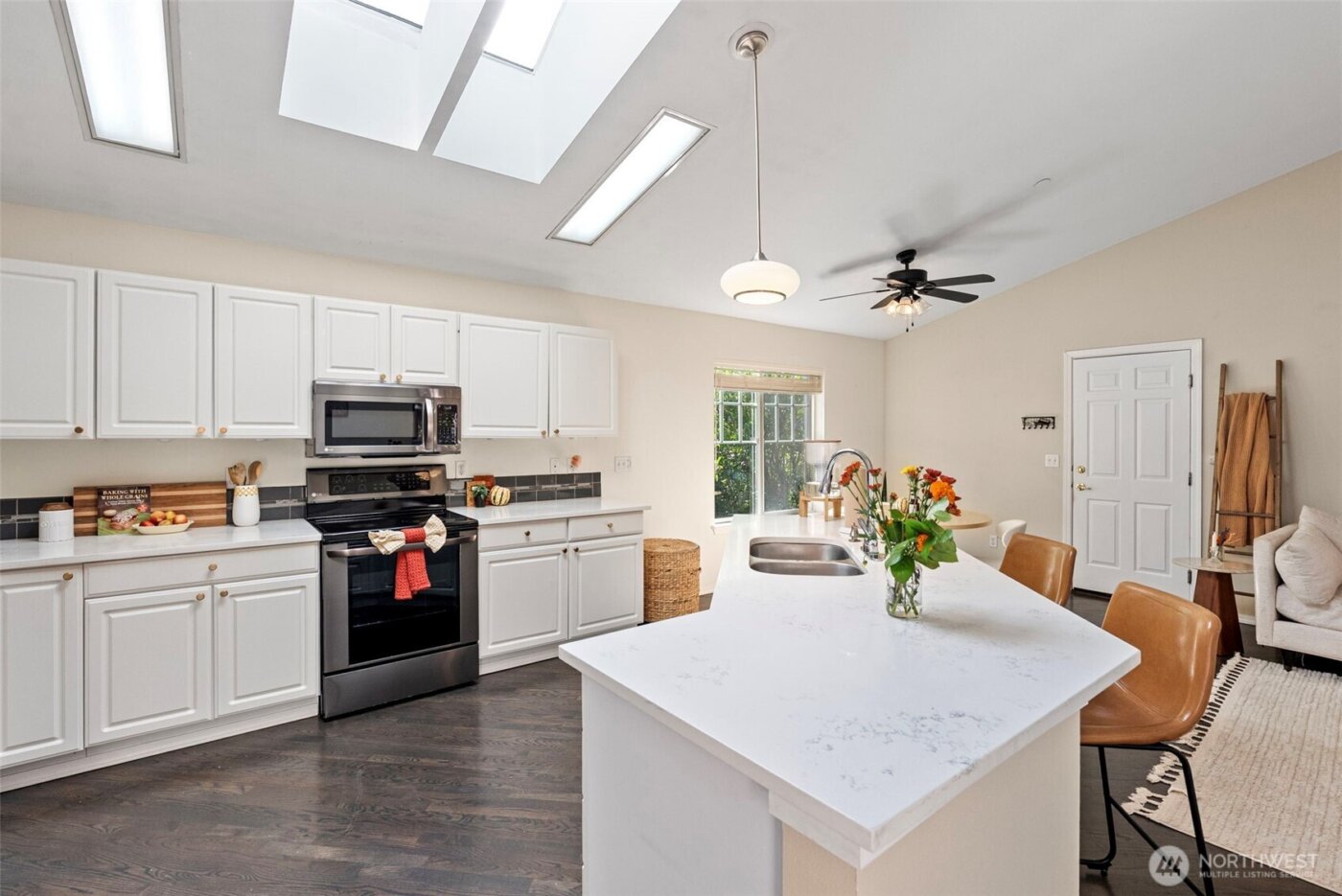 1613 Palisade Boulevard , Dupont, WA 98327