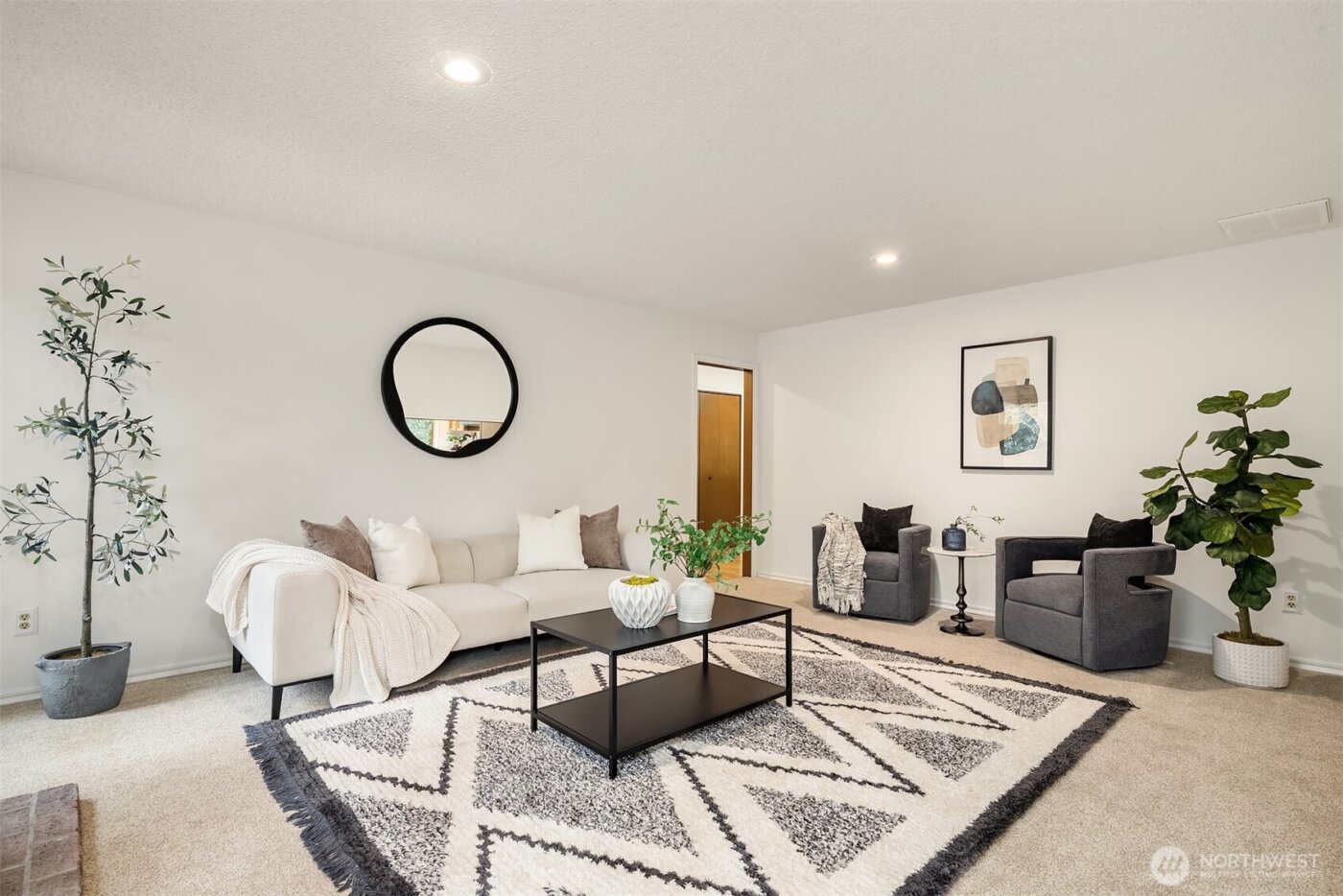 19202 SE 43rd Place , Issaquah, WA 98027