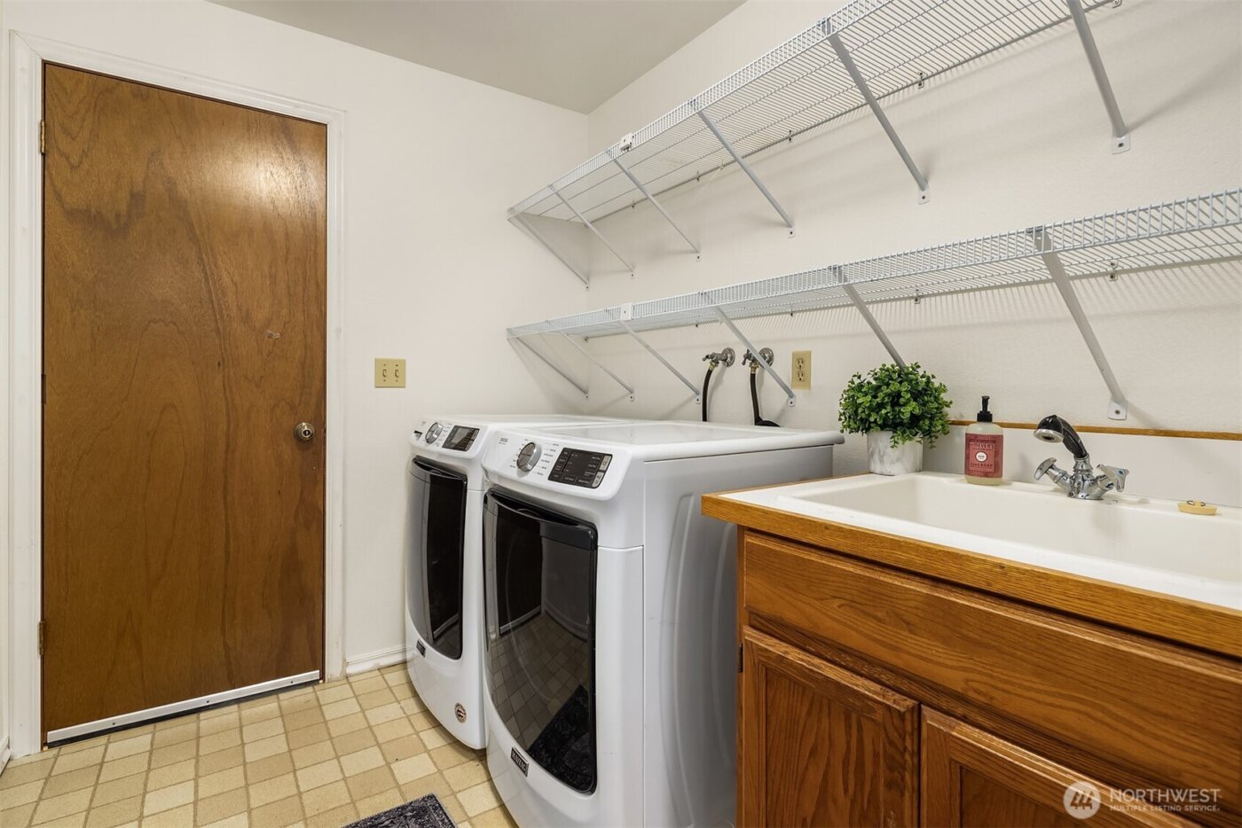 19202 SE 43rd Place , Issaquah, WA 98027