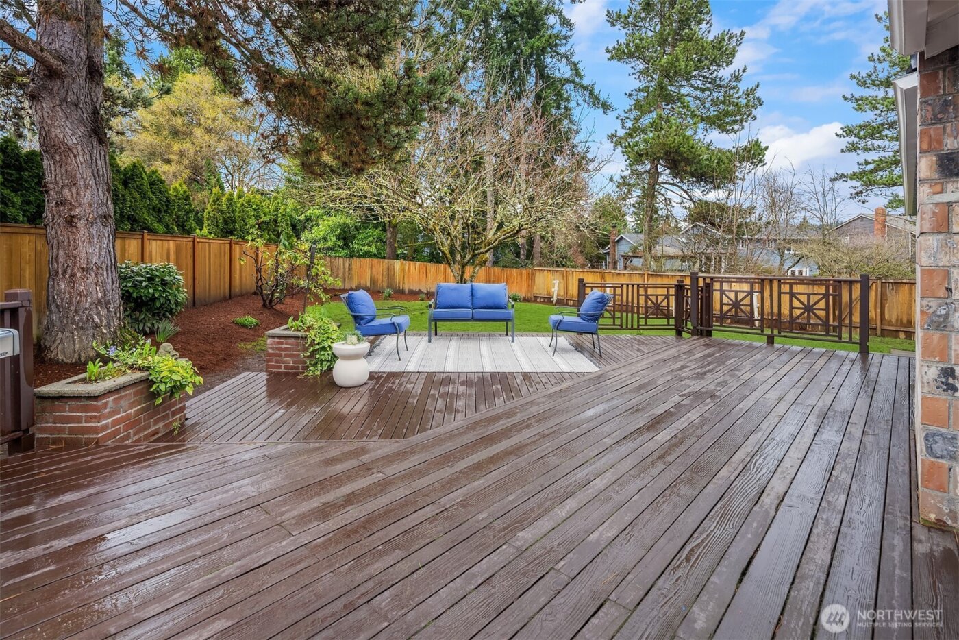 19202 SE 43rd Place , Issaquah, WA 98027