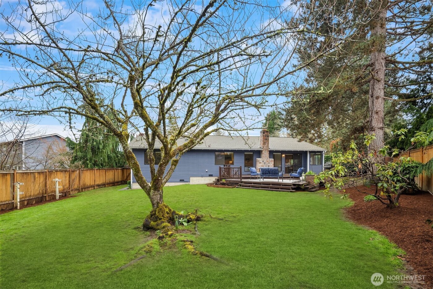 19202 SE 43rd Place , Issaquah, WA 98027
