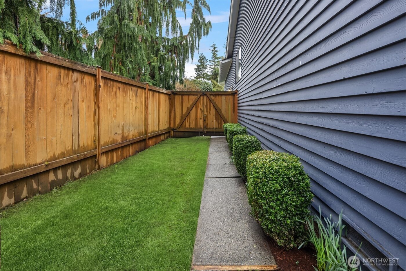 19202 SE 43rd Place , Issaquah, WA 98027