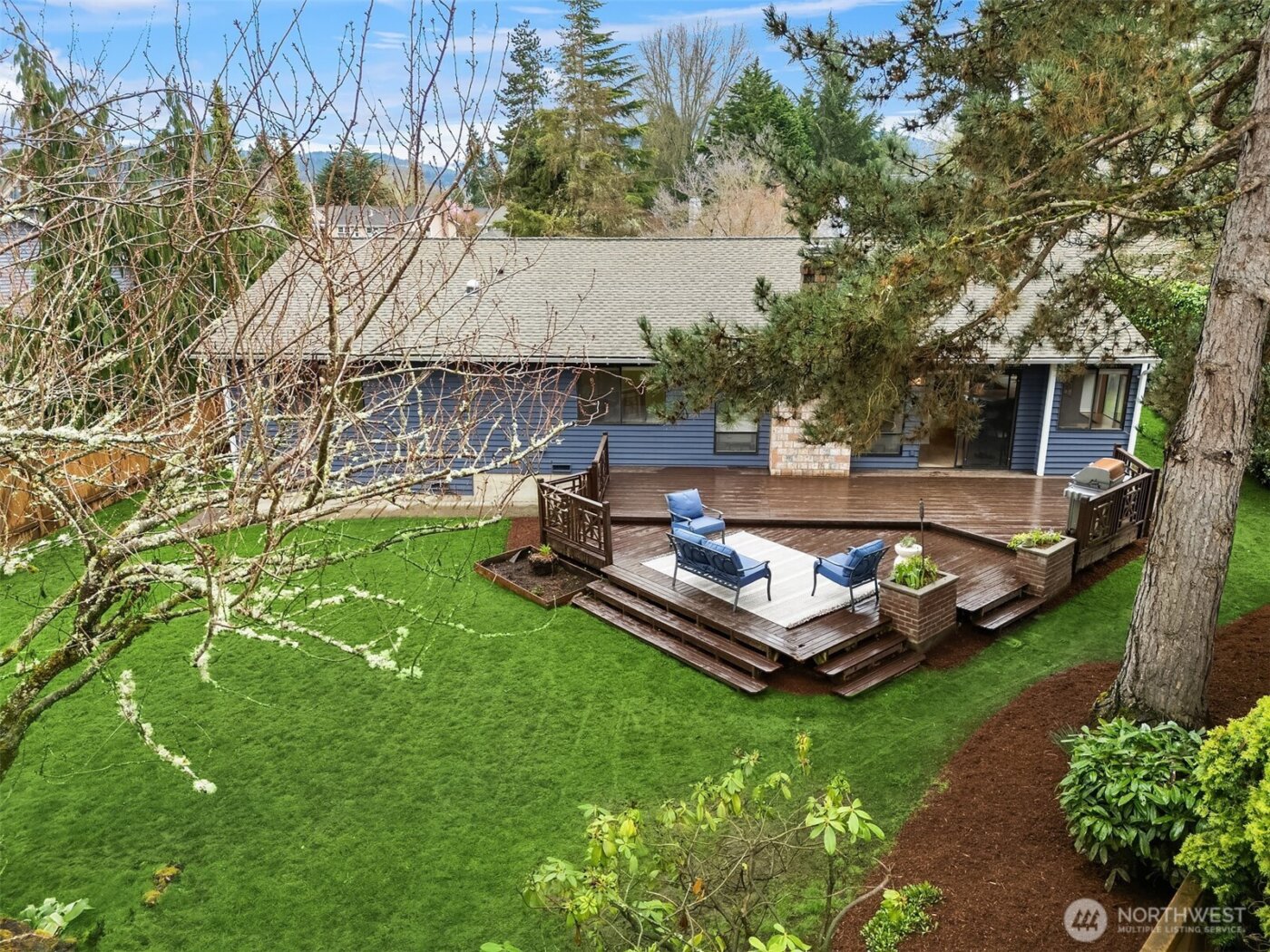 19202 SE 43rd Place , Issaquah, WA 98027