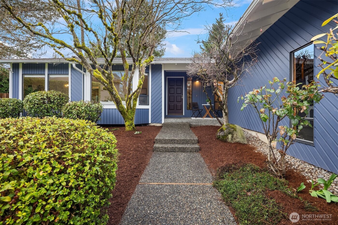 19202 SE 43rd Place , Issaquah, WA 98027