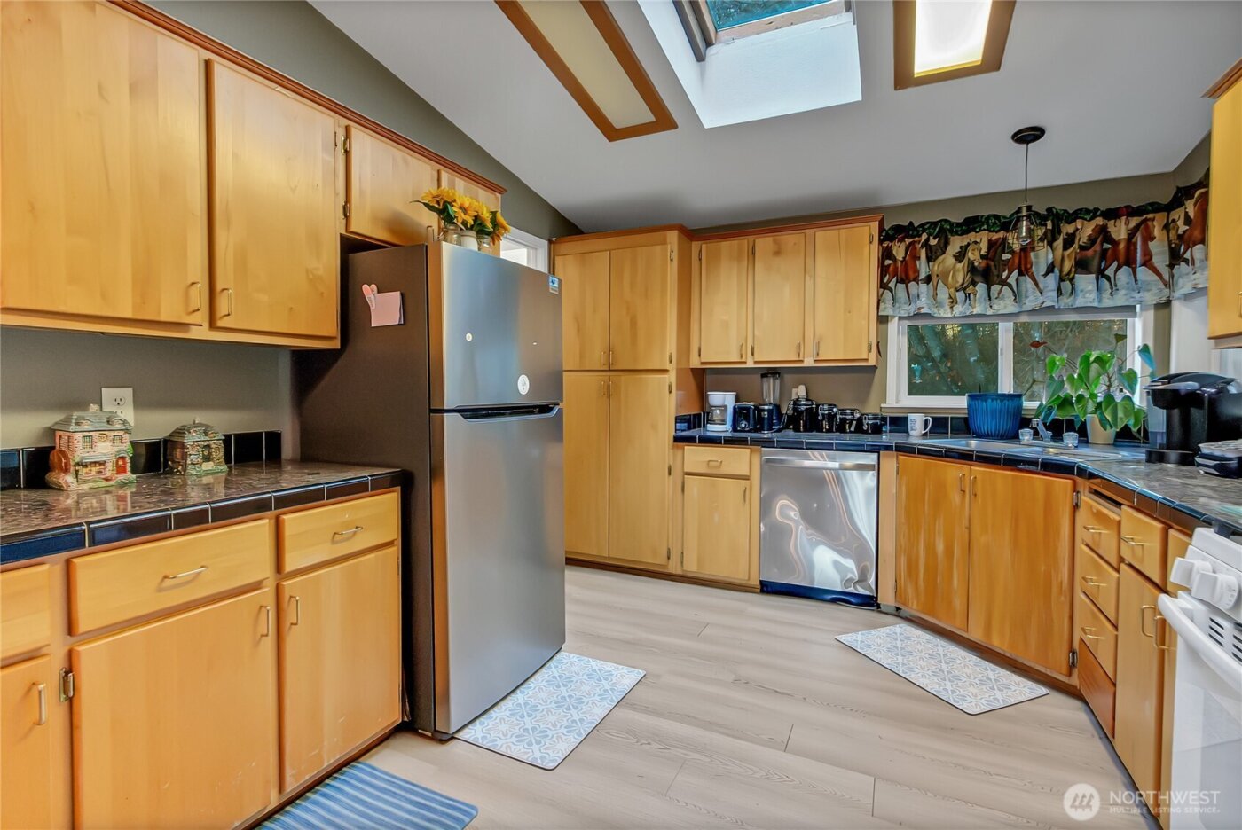 11635 Hobby St SE , Yelm, WA 98597