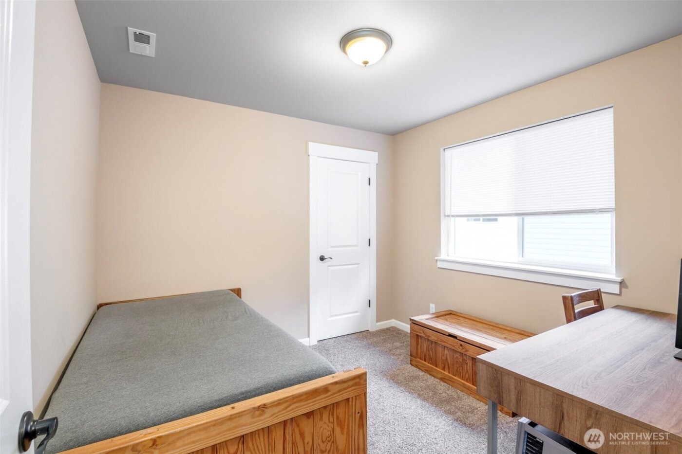 633 Joy Street , Eatonville, WA 98328