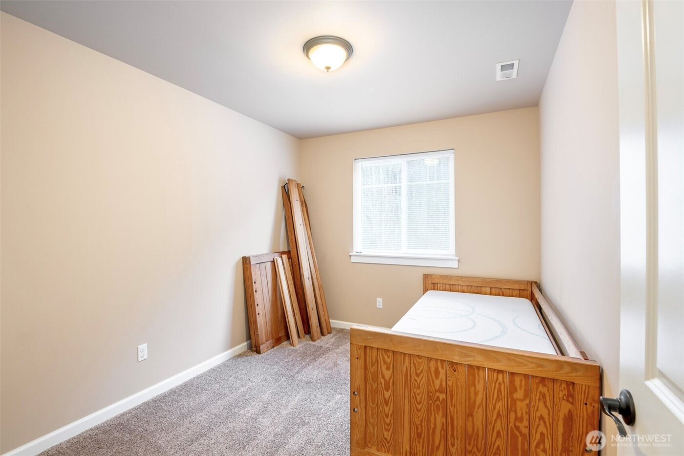 633 Joy Street , Eatonville, WA 98328