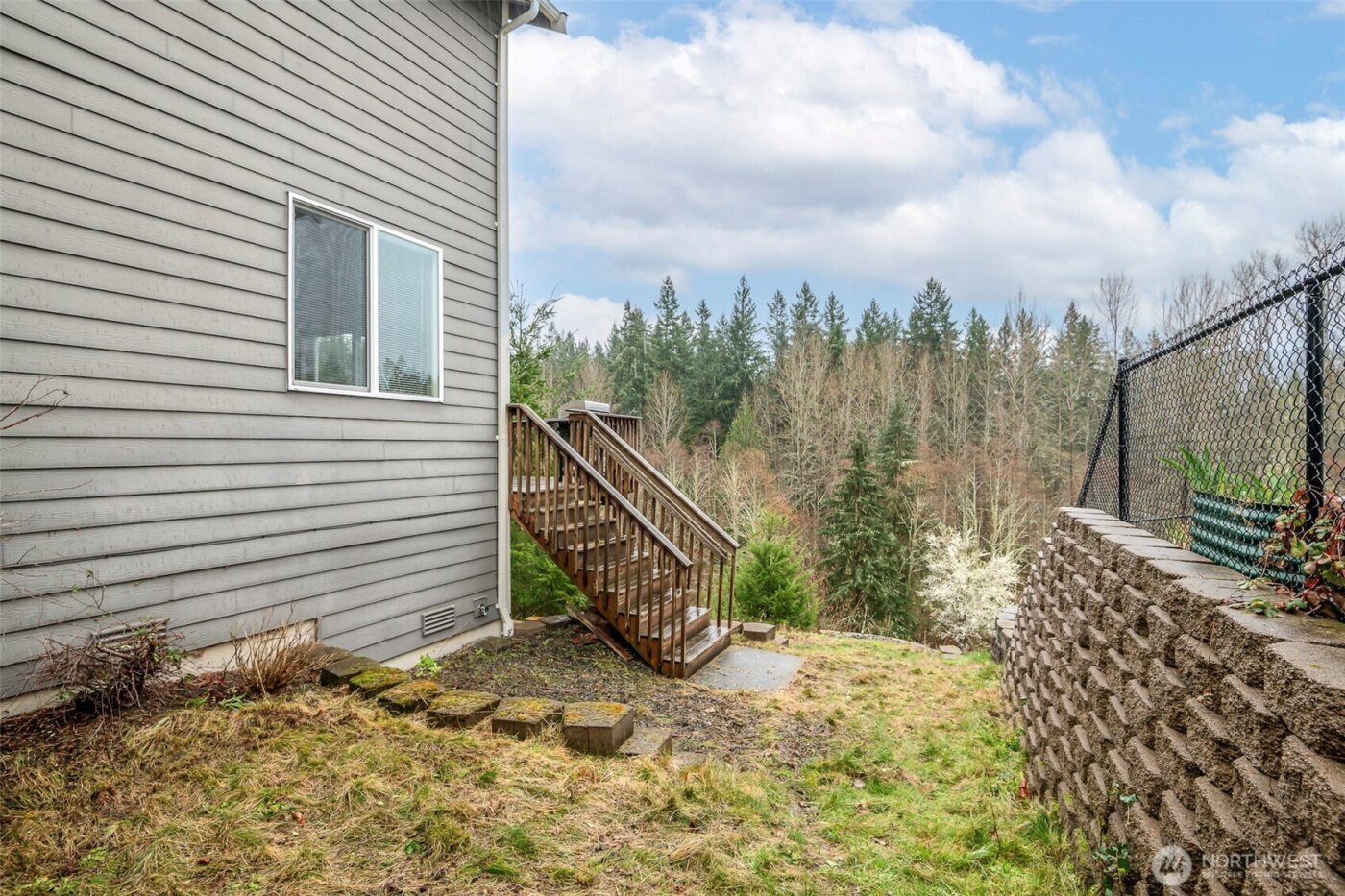 633 Joy Street , Eatonville, WA 98328