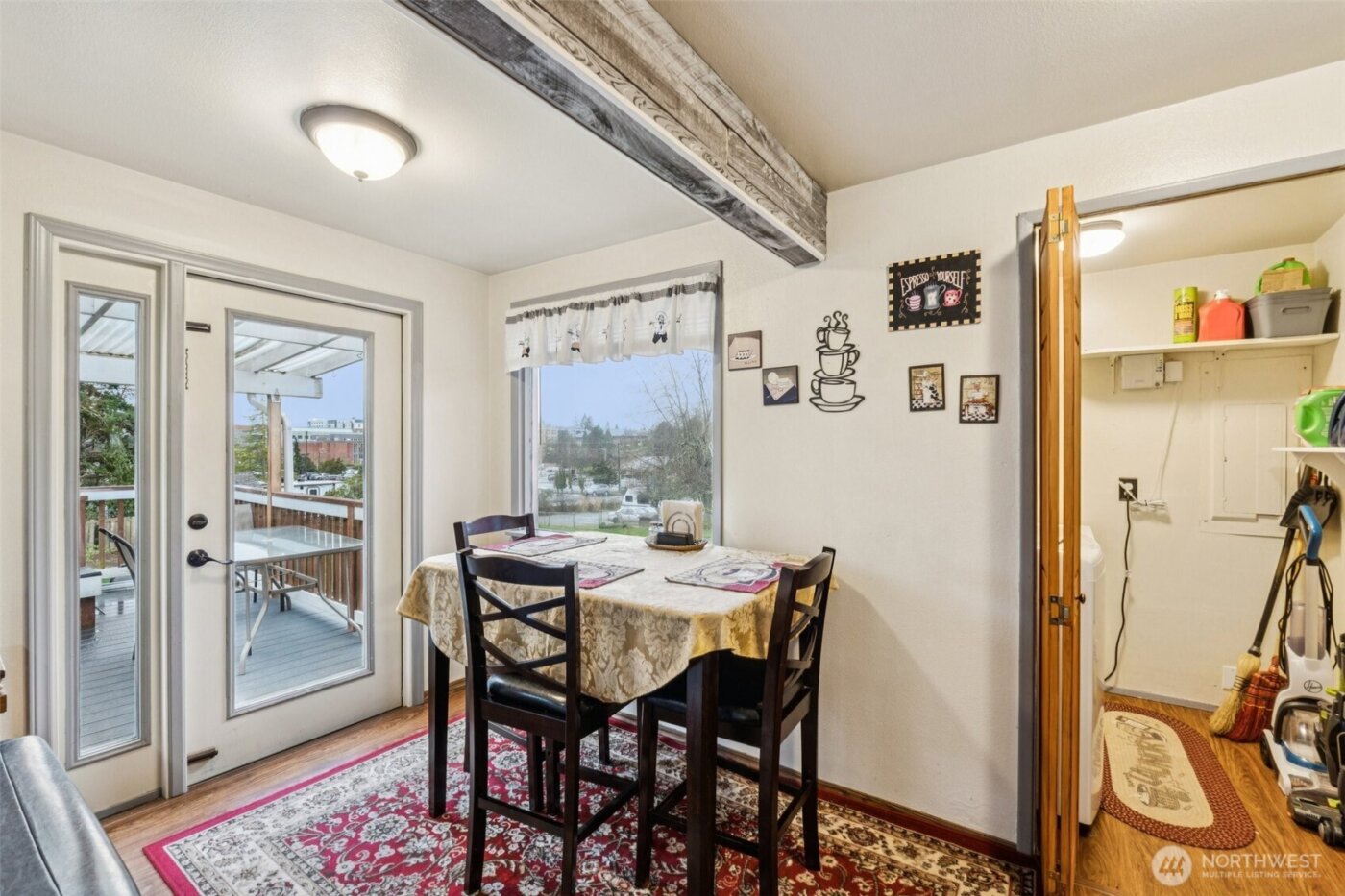 2314 8th Street , Everett, WA 98201