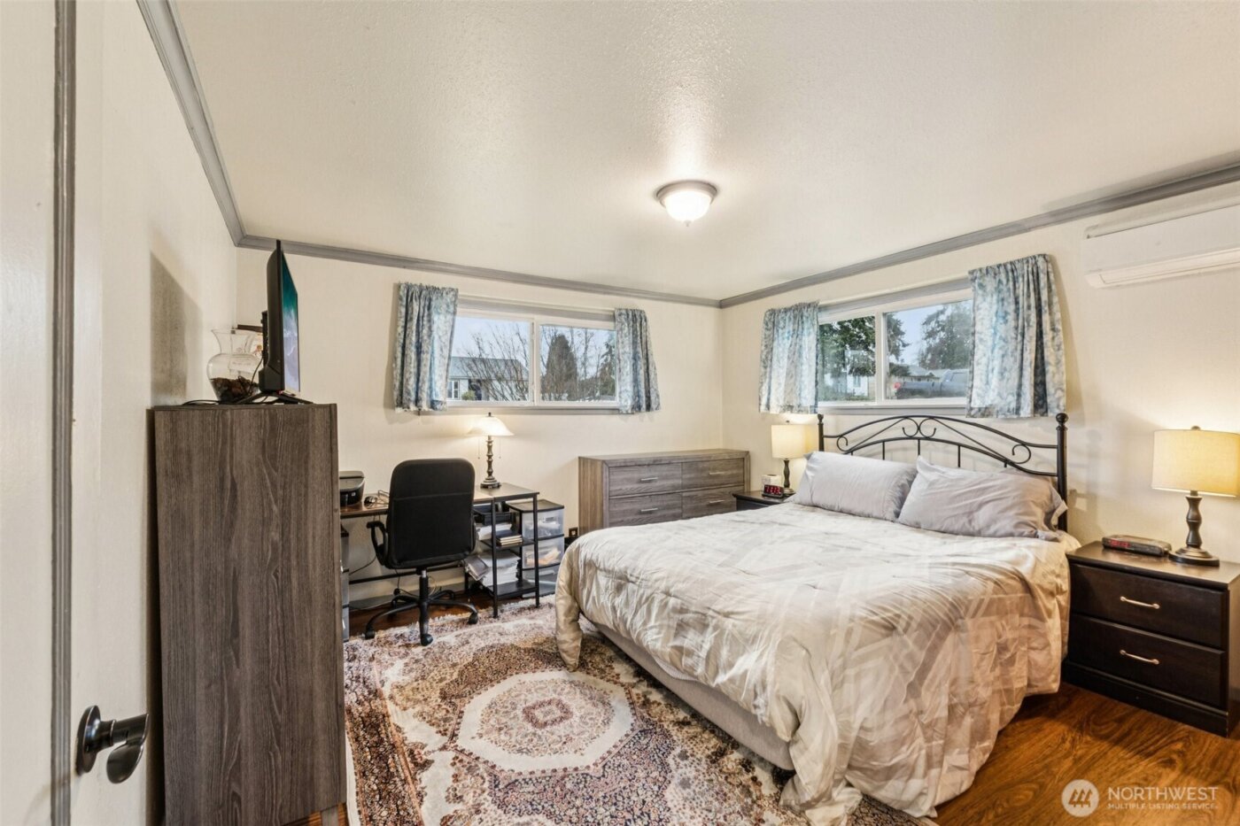 2314 8th Street , Everett, WA 98201