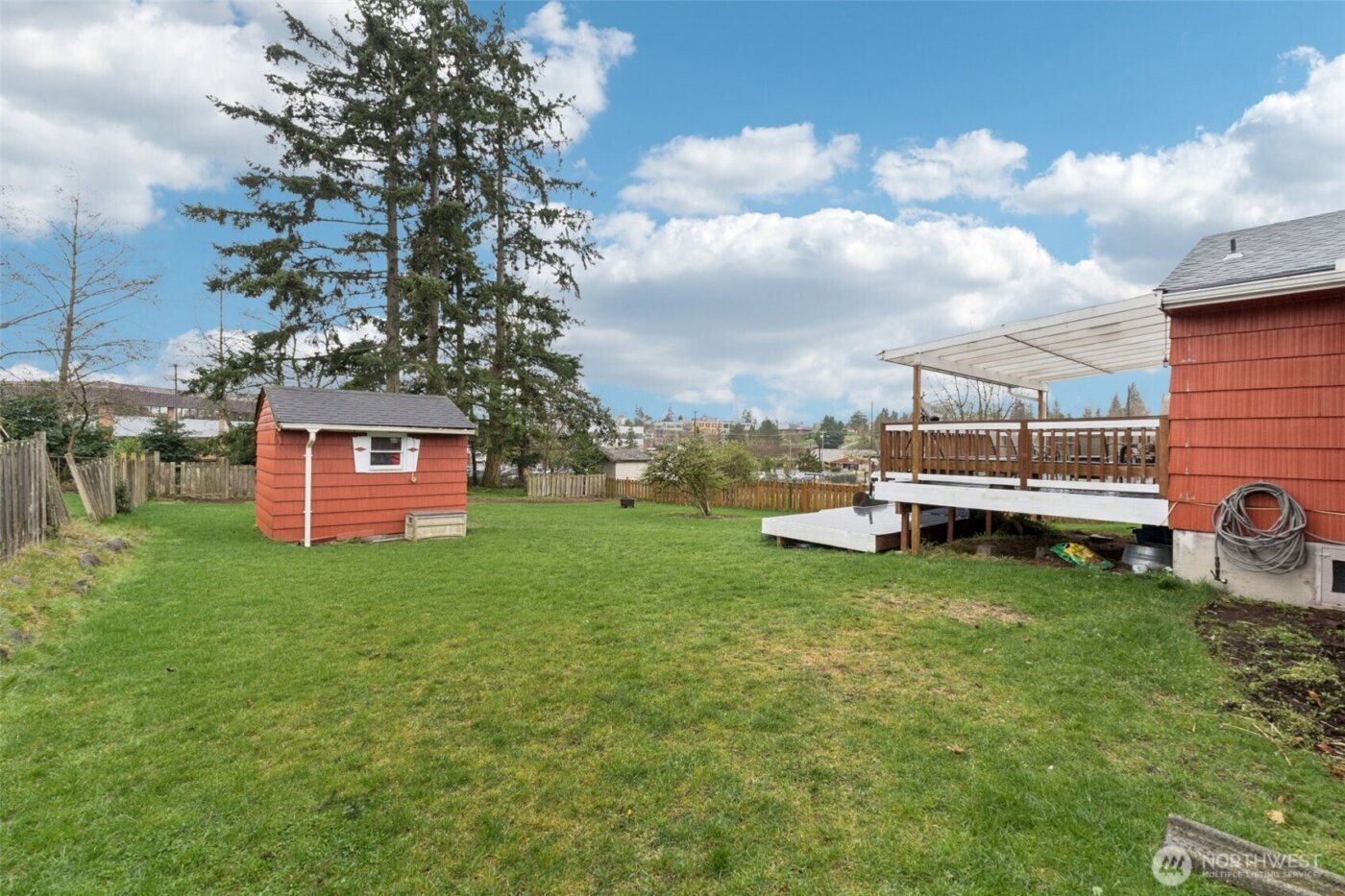 2314 8th Street , Everett, WA 98201