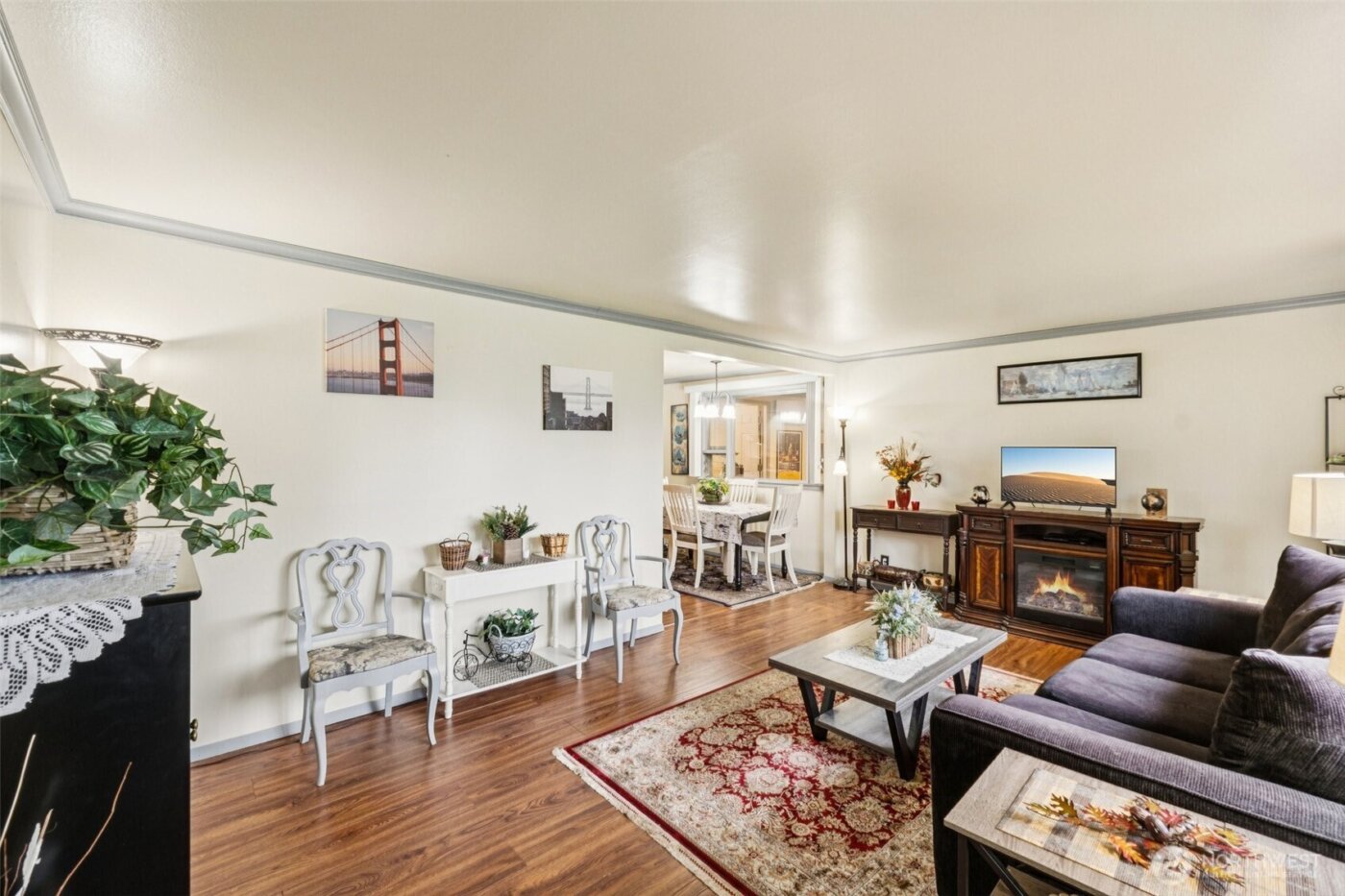 2314 8th Street , Everett, WA 98201