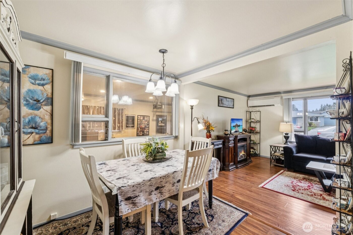 2314 8th Street , Everett, WA 98201