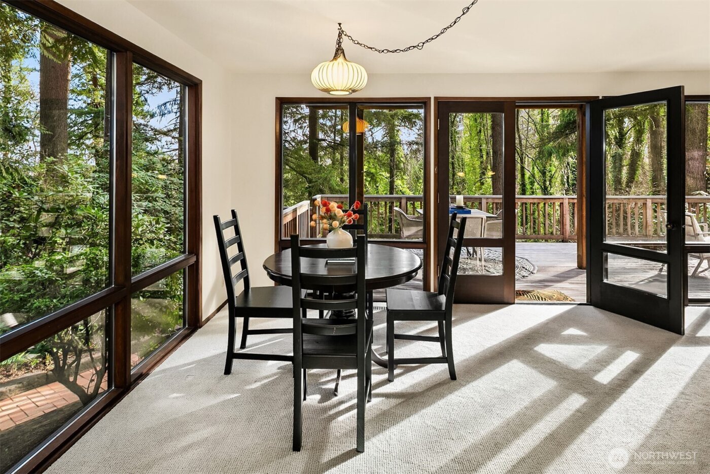 9027 SE 50th Street , Mercer Island, WA 98040