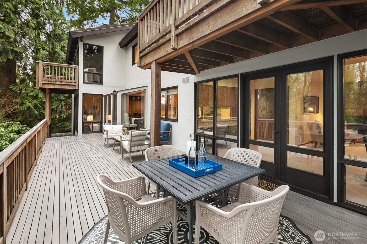 9027 SE 50th Street , Mercer Island, WA 98040