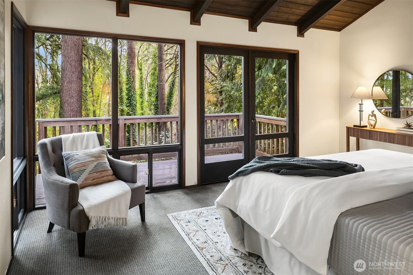 9027 SE 50th Street , Mercer Island, WA 98040