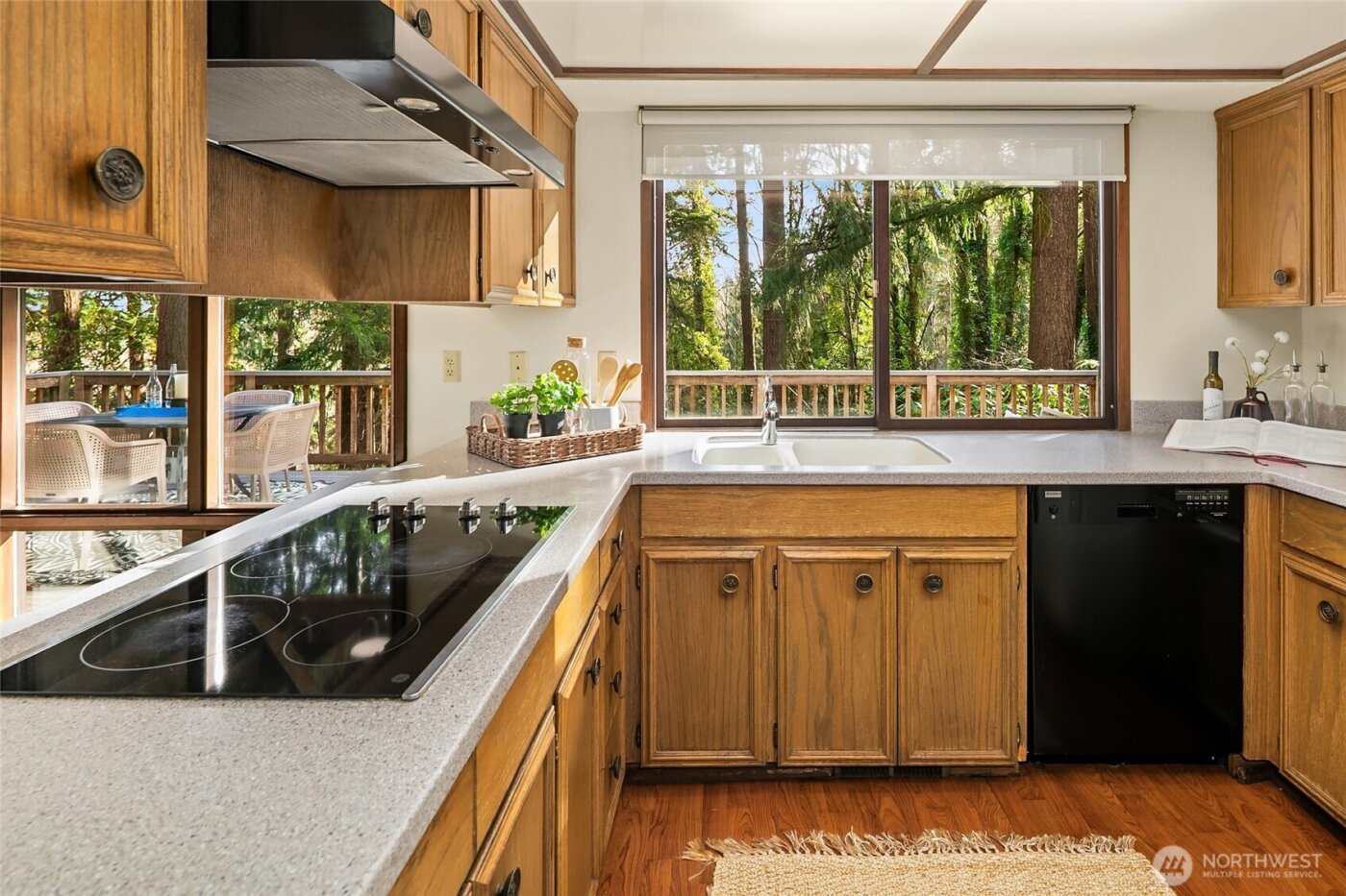 9027 SE 50th Street , Mercer Island, WA 98040