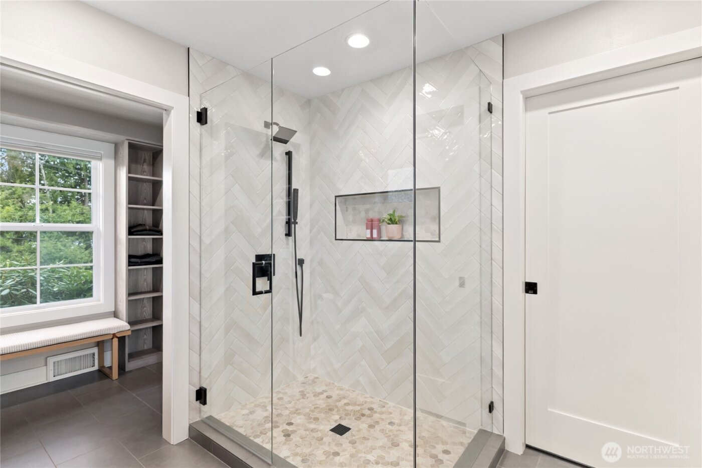 9604 44th Avenue SW, Seattle, WA 98136-2703