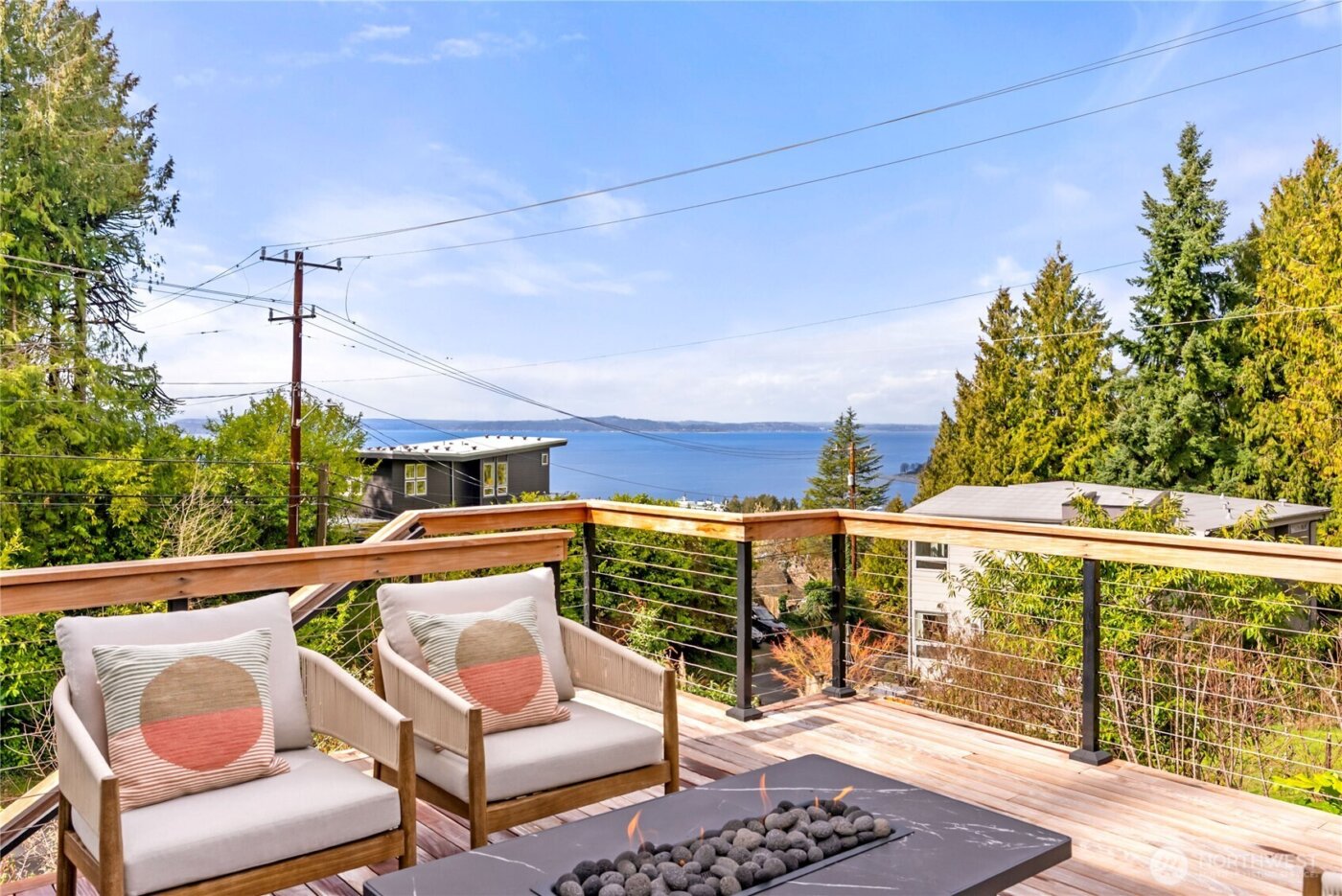 9604 44th Avenue SW, Seattle, WA 98136-2703