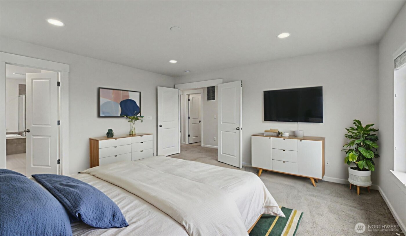 20024 90th Place S, Kent, WA 98031