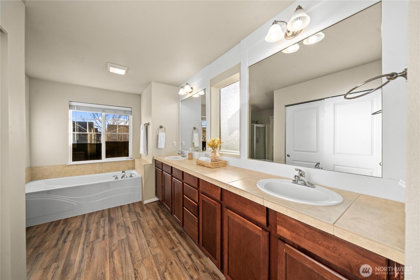 1167 32nd Place NE, Auburn, WA 98002