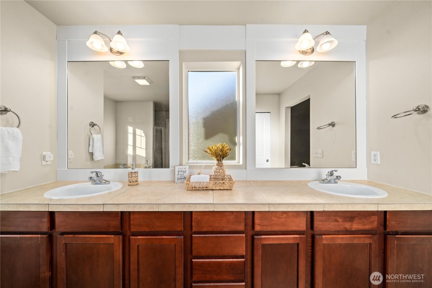 1167 32nd Place NE, Auburn, WA 98002