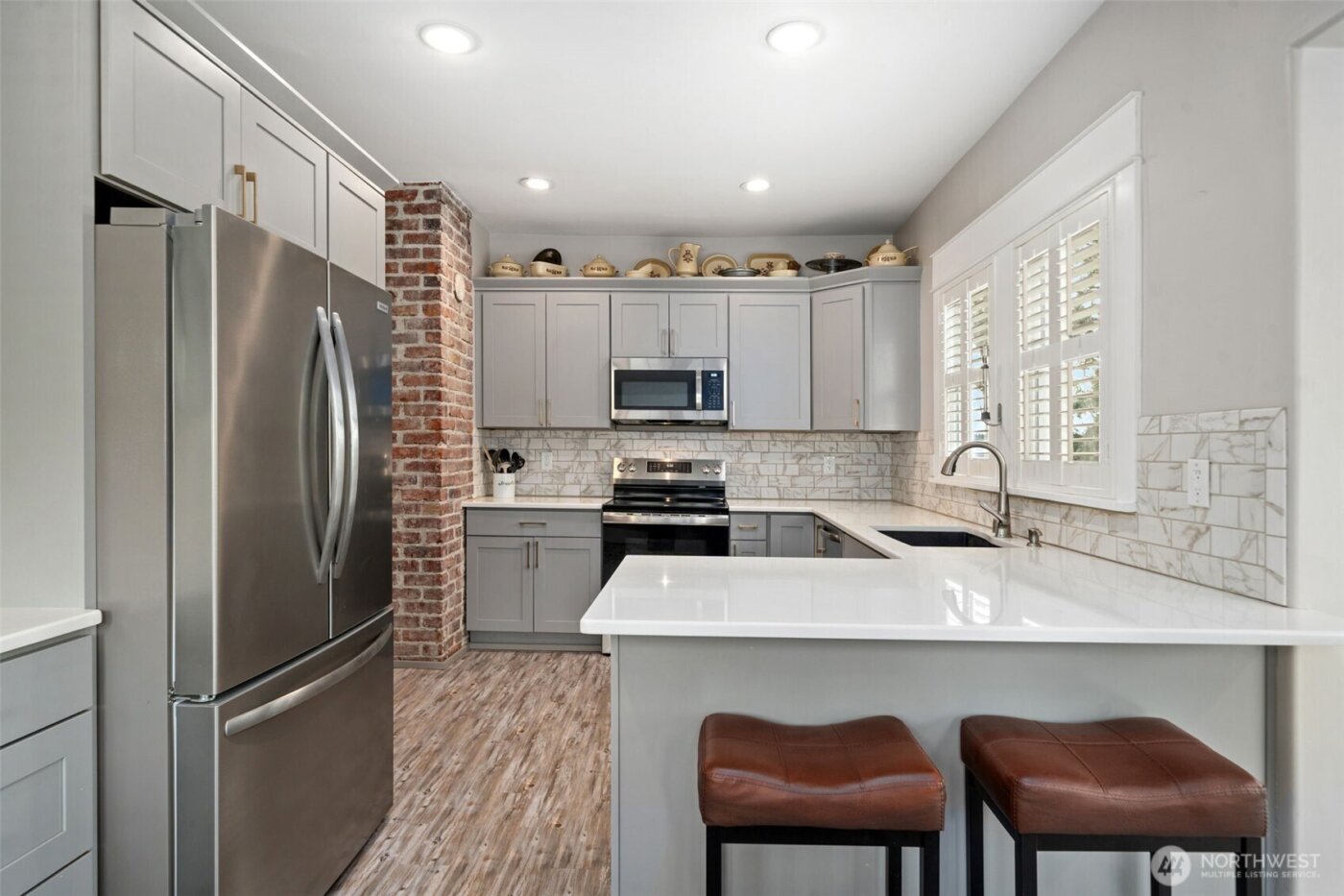 724 S Summit Avenue , Bremerton, WA 98312