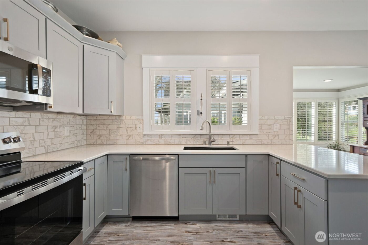 724 S Summit Avenue , Bremerton, WA 98312