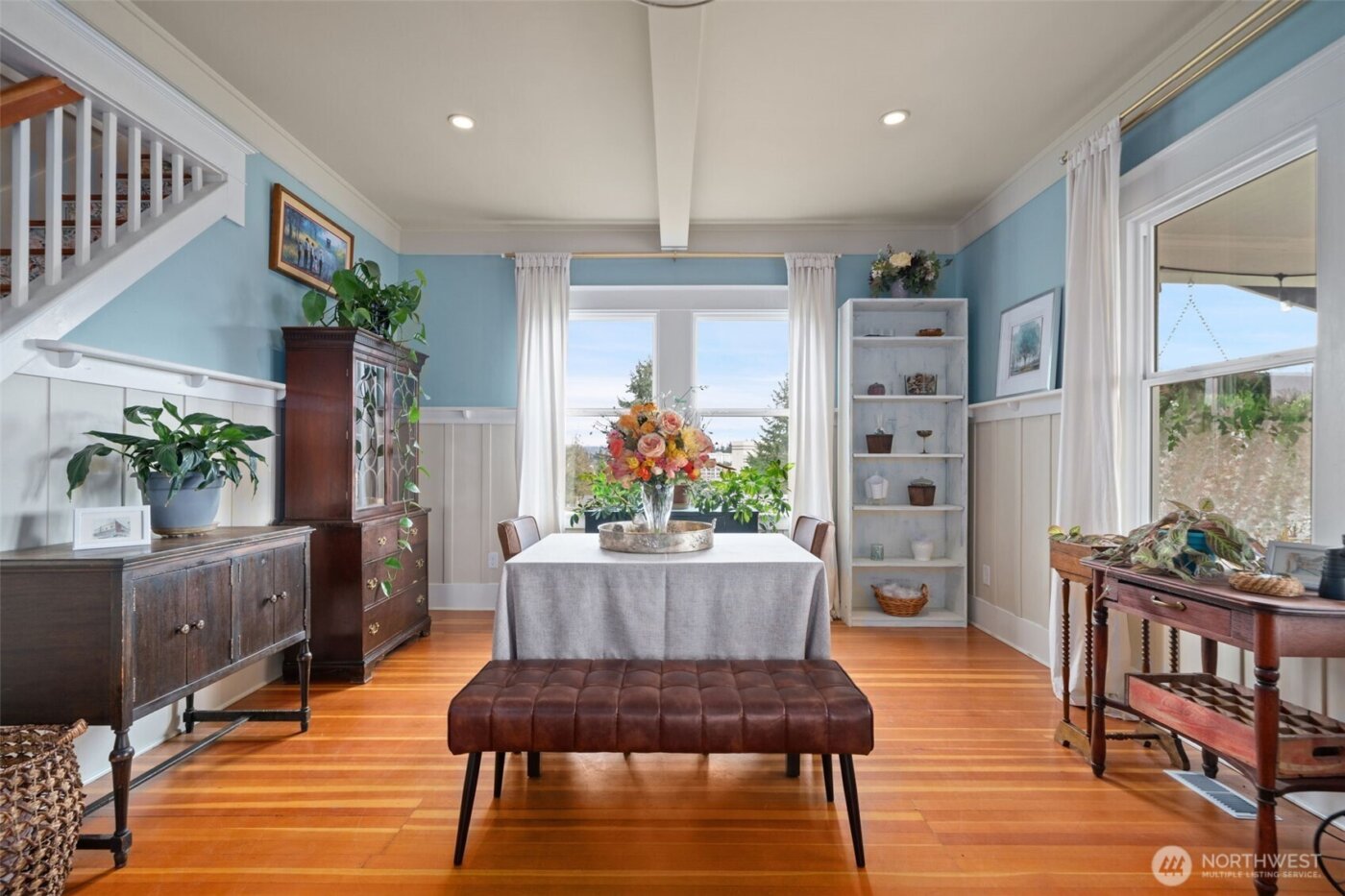 724 S Summit Avenue , Bremerton, WA 98312