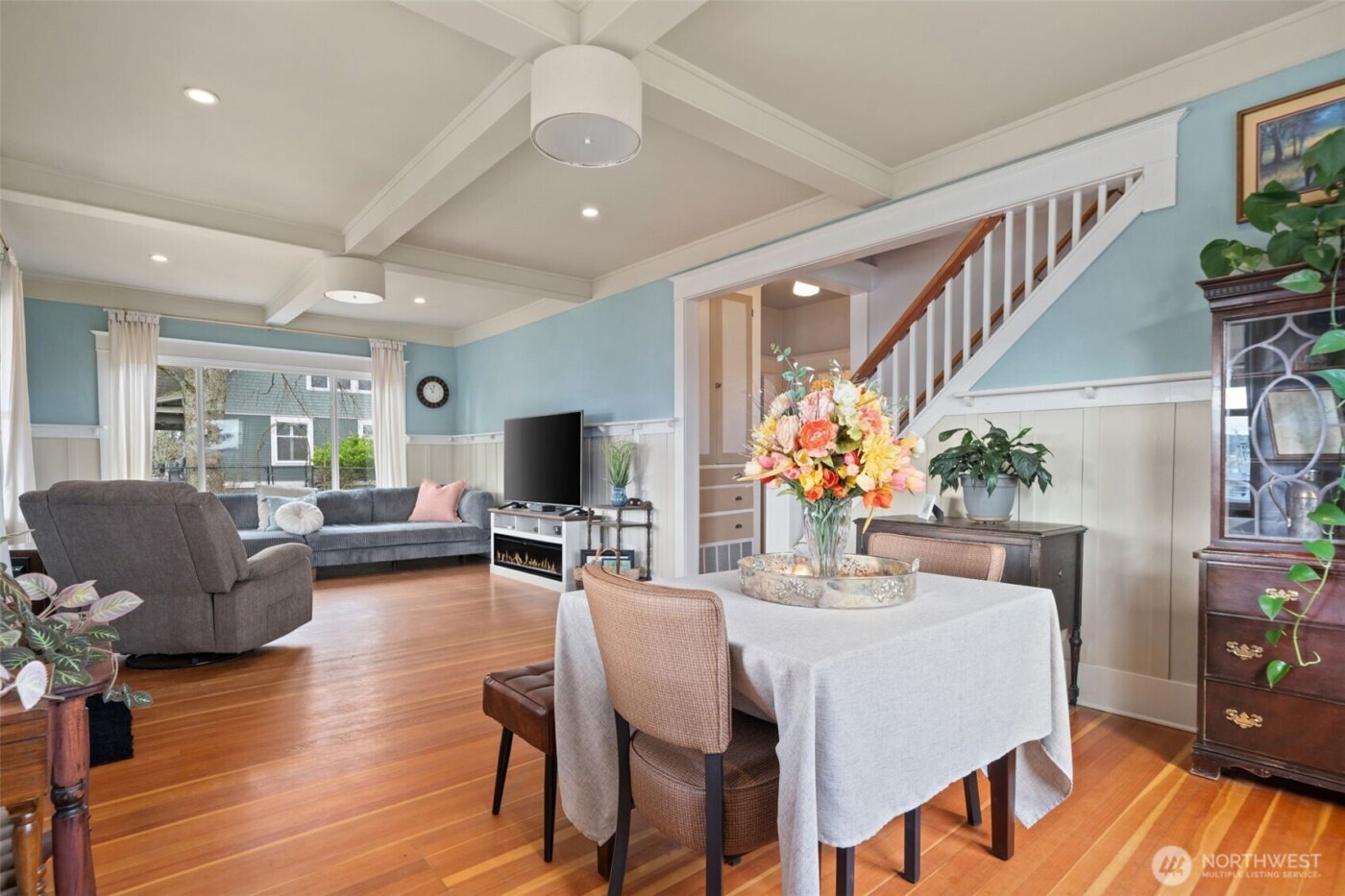 724 S Summit Avenue , Bremerton, WA 98312