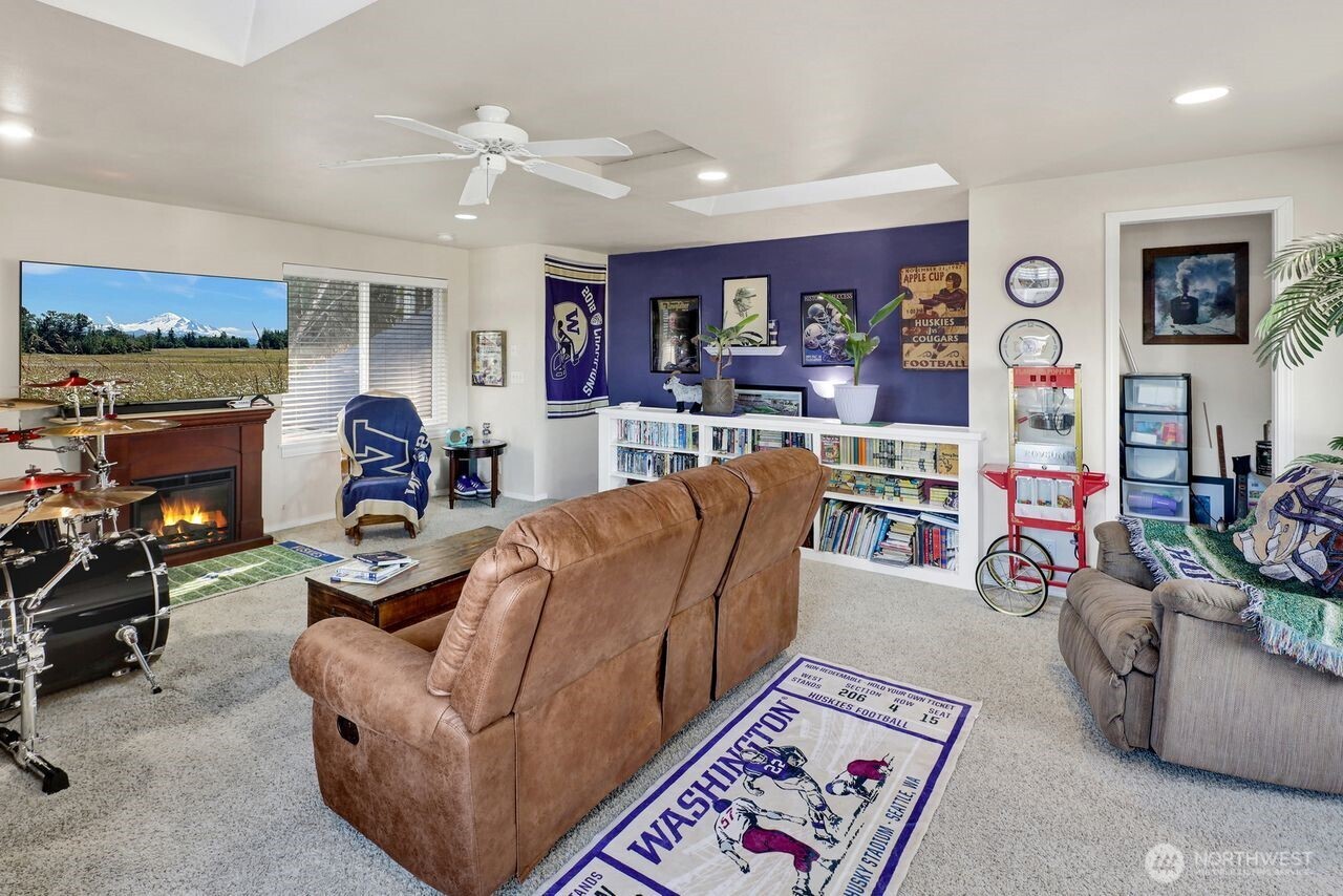 840 Nevada Street , Bellingham, WA 98229