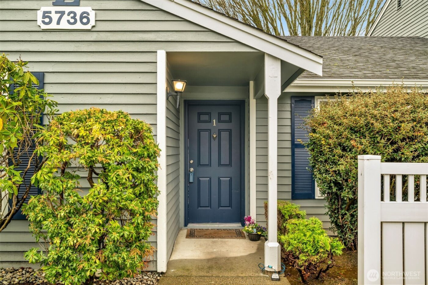 5736 S 238th Court #E1, Kent, WA 98032