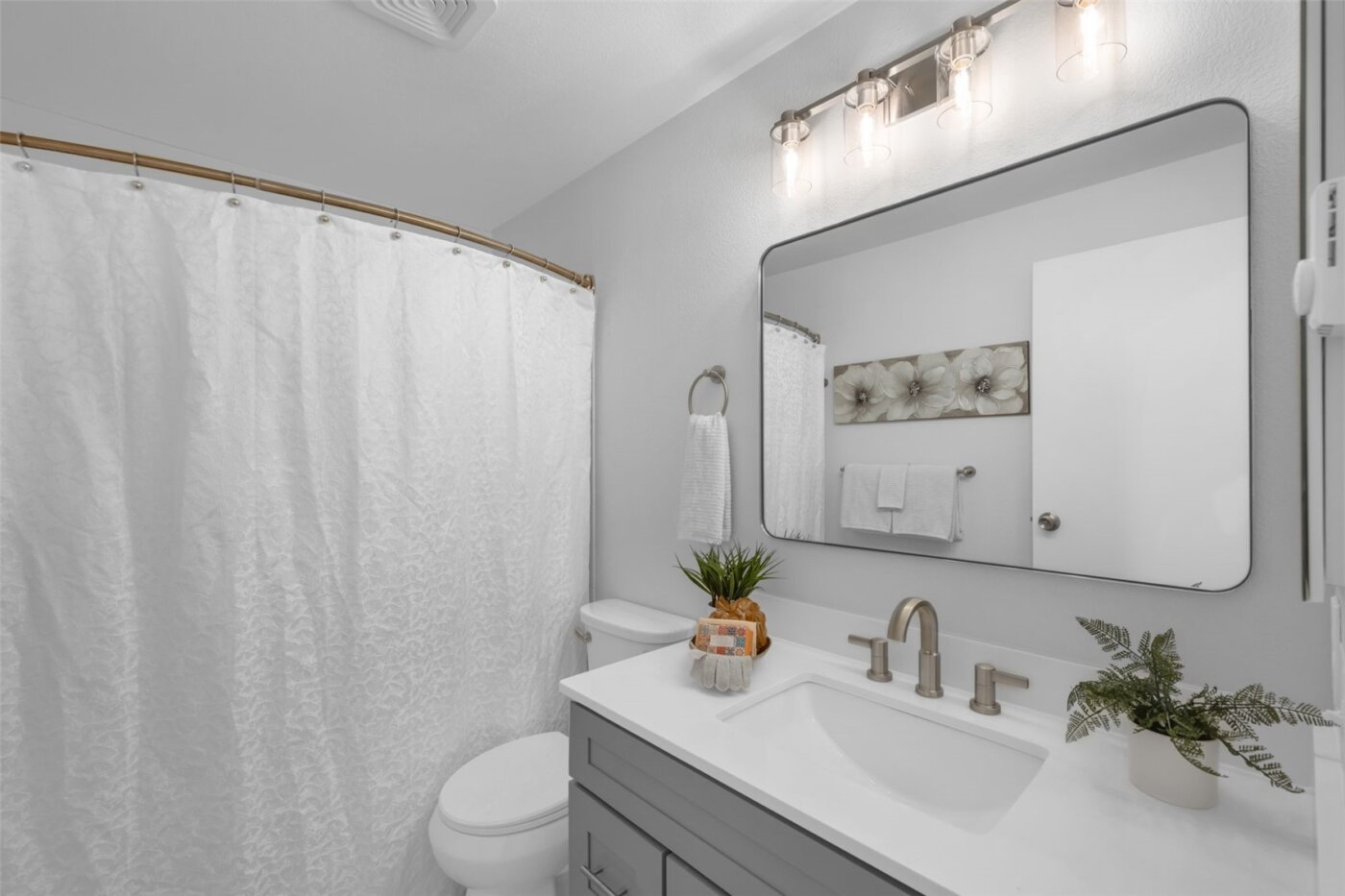 5736 S 238th Court #E1, Kent, WA 98032