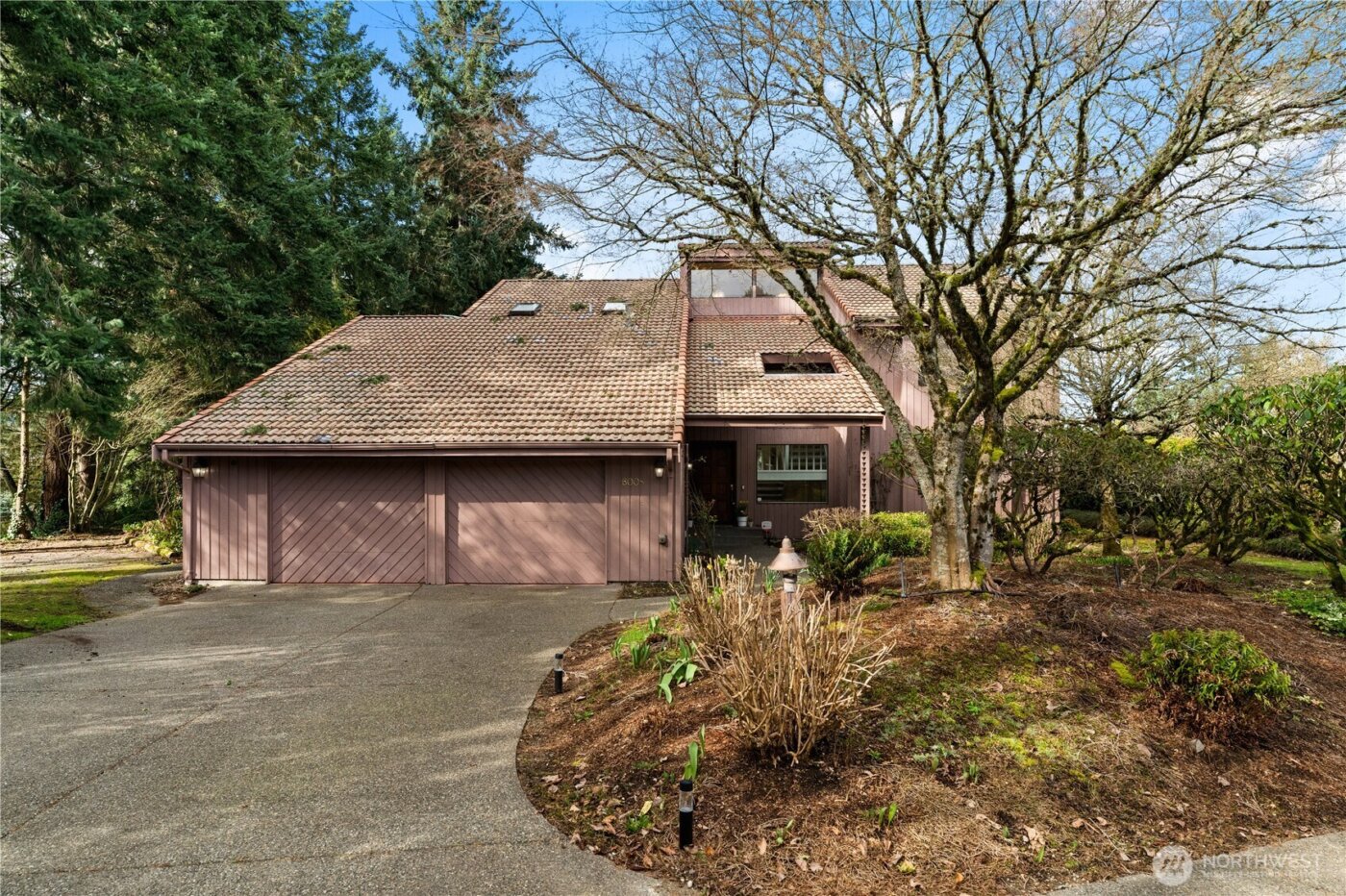 6008 Indian Trail NE, Tacoma, WA 98422